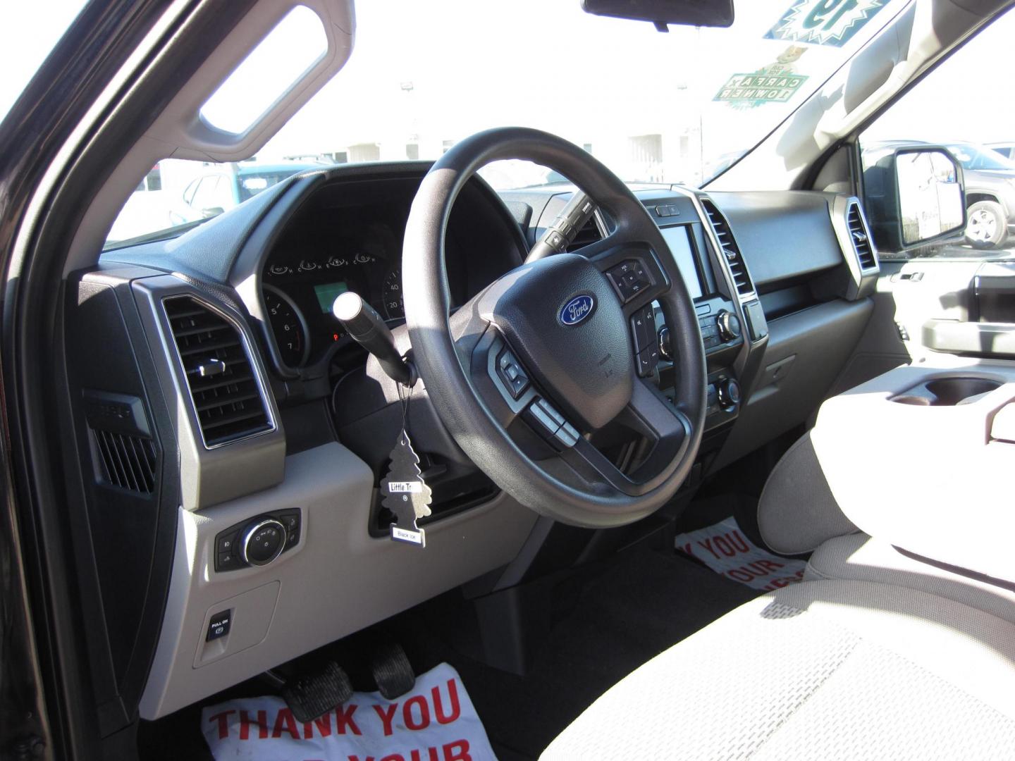 2019 black /gray Ford F-150 Lariat SuperCrew 5.5-ft. Bed 4WD (1FTEW1E52KK) with an 5.0L V8 OHV 32V engine, 6A transmission, located at 9530 Old Seward Highway, Anchorage, AK, 99515, (907) 349-3343, 61.134140, -149.865570 - Nice 2019 Ford F-150 XLT 4wd with 5.0 engine, come take a test drive. - Photo#9