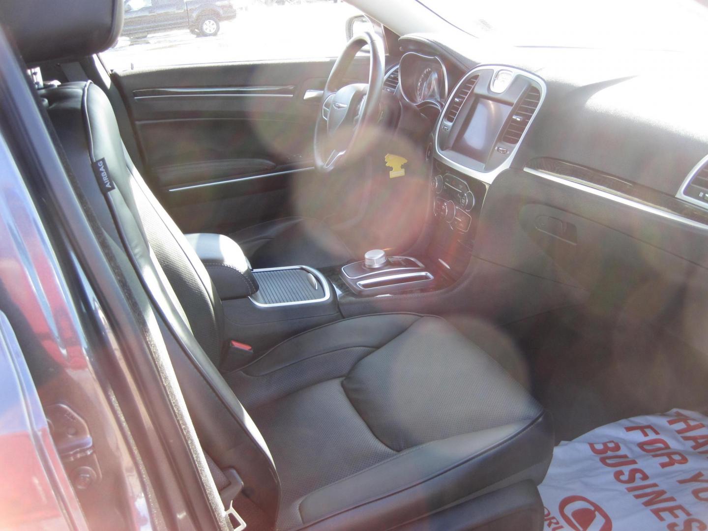 2022 gray /gray Chrysler 300 Touring L AWD (2C3CCASGXNH) with an 3.6L V6 DOHC 24V engine, 8A transmission, located at 9530 Old Seward Highway, Anchorage, AK, 99515, (907) 349-3343, 61.134140, -149.865570 - Low Miles on this 2022 Chrysler 300 Touring L AWD come take a test drive - Photo#6