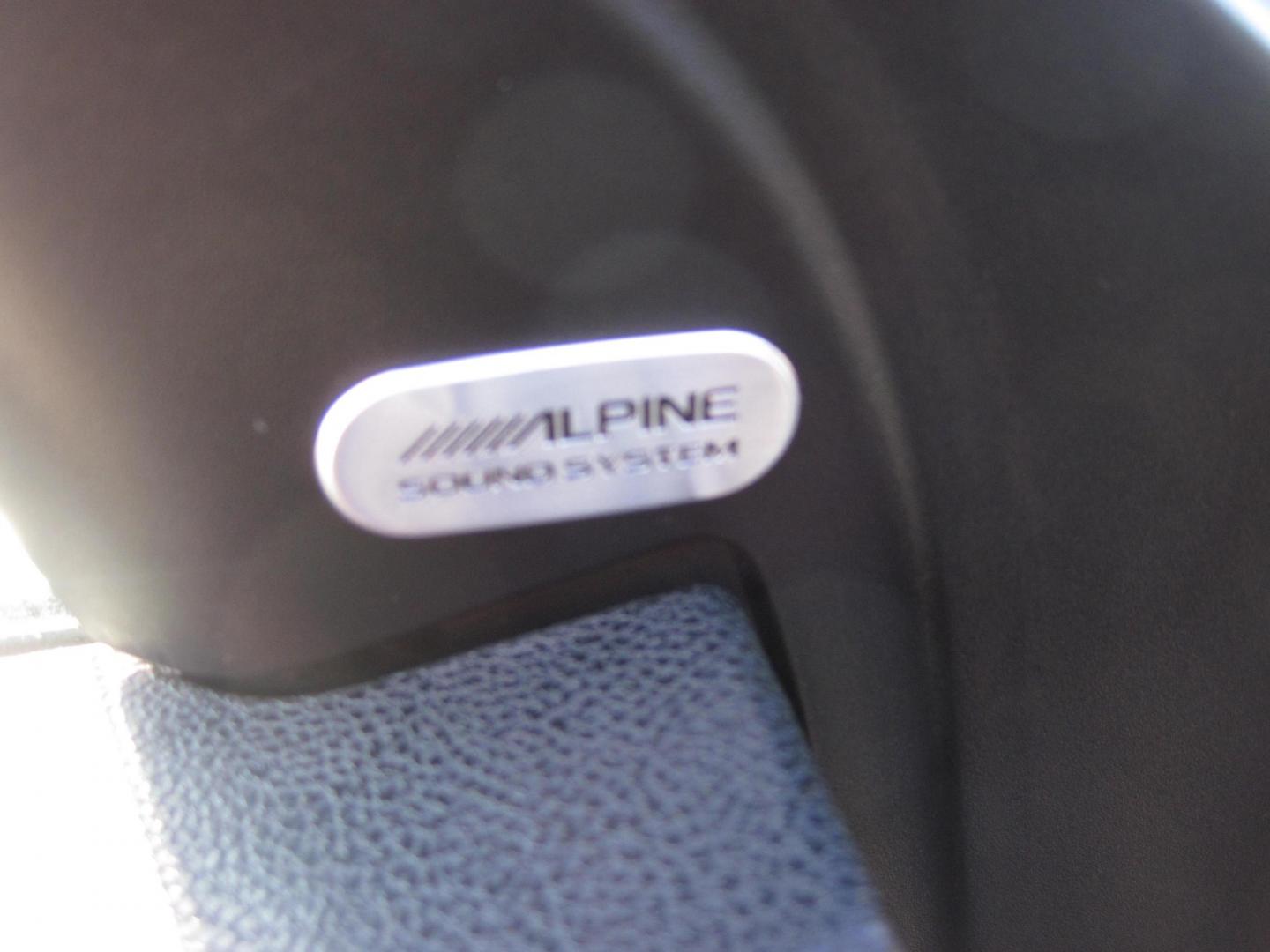 2022 gray /gray Chrysler 300 Touring L AWD (2C3CCASGXNH) with an 3.6L V6 DOHC 24V engine, 8A transmission, located at 9530 Old Seward Highway, Anchorage, AK, 99515, (907) 349-3343, 61.134140, -149.865570 - Low Miles on this 2022 Chrysler 300 Touring L AWD come take a test drive - Photo#8
