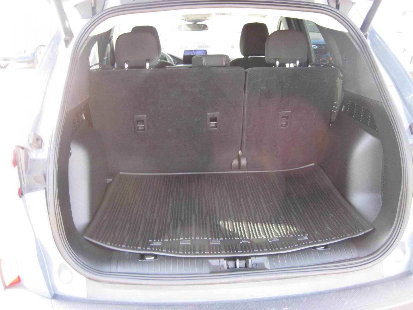 2023 blue /black Ford Escape Active AWD (1FMCU9GN8PU) with an 1.5L L3 engine, 8A transmission, located at 9530 Old Seward Highway, Anchorage, AK, 99515, (907) 349-3343, 61.134140, -149.865570 - Nice Ford Escape Active sport, awd come take a test drive. - Photo#3