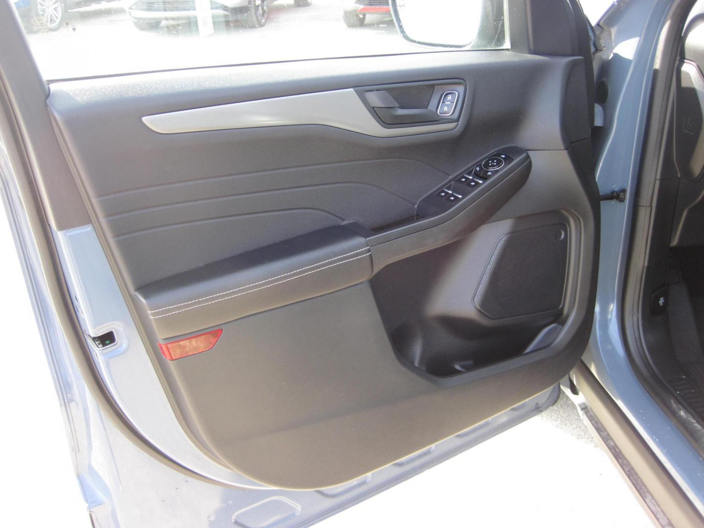 2023 blue /black Ford Escape Active AWD (1FMCU9GN8PU) with an 1.5L L3 engine, 8A transmission, located at 9530 Old Seward Highway, Anchorage, AK, 99515, (907) 349-3343, 61.134140, -149.865570 - Nice Ford Escape Active sport, awd come take a test drive. - Photo#8