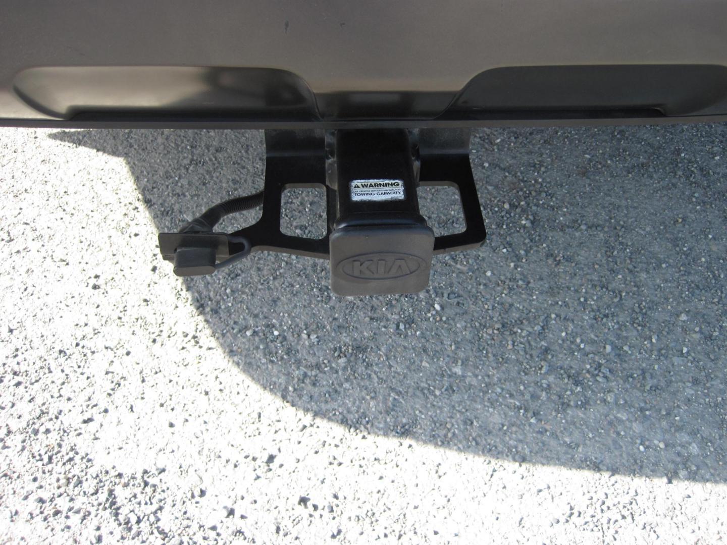 2022 gray /black Kia Sorento S AWD (5XYRLDLC9NG) with an 2.4L L4 DOHC 16V engine, 6A transmission, located at 9530 Old Seward Highway, Anchorage, AK, 99515, (907) 349-3343, 61.134140, -149.865570 - Nice 2022 Kia Sorento X-Line S come take a test drive. - Photo#4