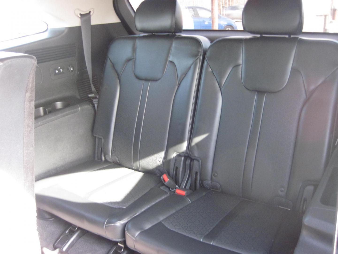 2022 gray /black Kia Sorento S AWD (5XYRLDLC9NG) with an 2.4L L4 DOHC 16V engine, 6A transmission, located at 9530 Old Seward Highway, Anchorage, AK, 99515, (907) 349-3343, 61.134140, -149.865570 - Nice 2022 Kia Sorento X-Line S come take a test drive. - Photo#8