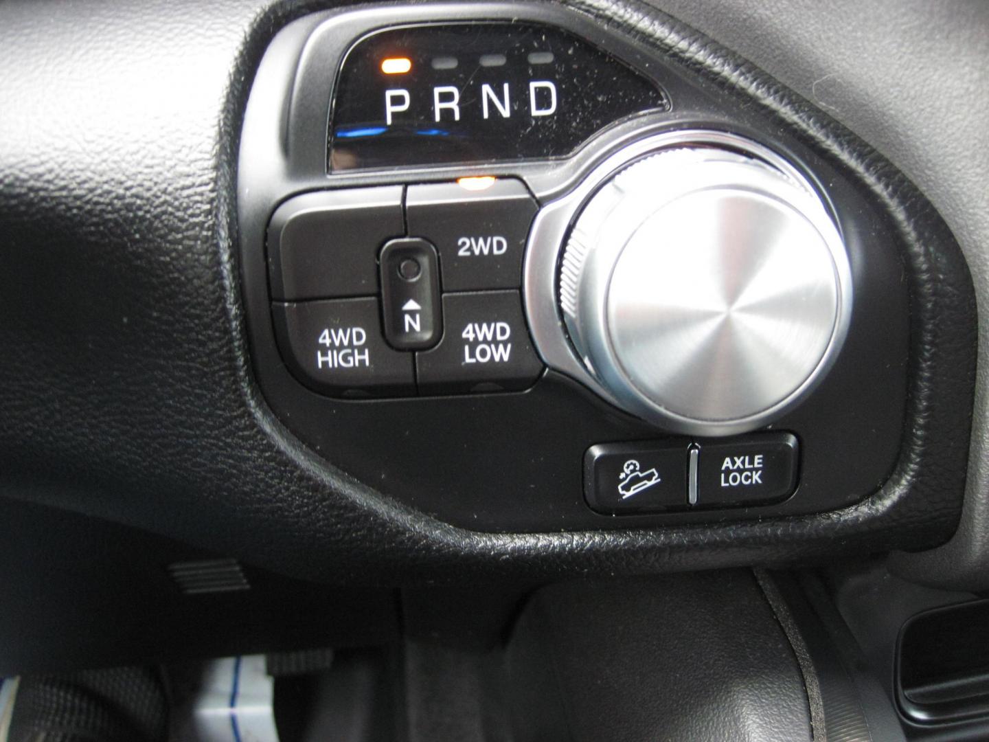 2021 silver /black RAM 1500 Rebel Crew Cab SB 4WD (1C6SRFLT9MN) with an 5.7L V8 OHV 16V engine, 8A transmission, located at 9530 Old Seward Highway, Anchorage, AK, 99515, (907) 349-3343, 61.134140, -149.865570 - Nice Ram 1500 Rebel come take a test drive - Photo#20