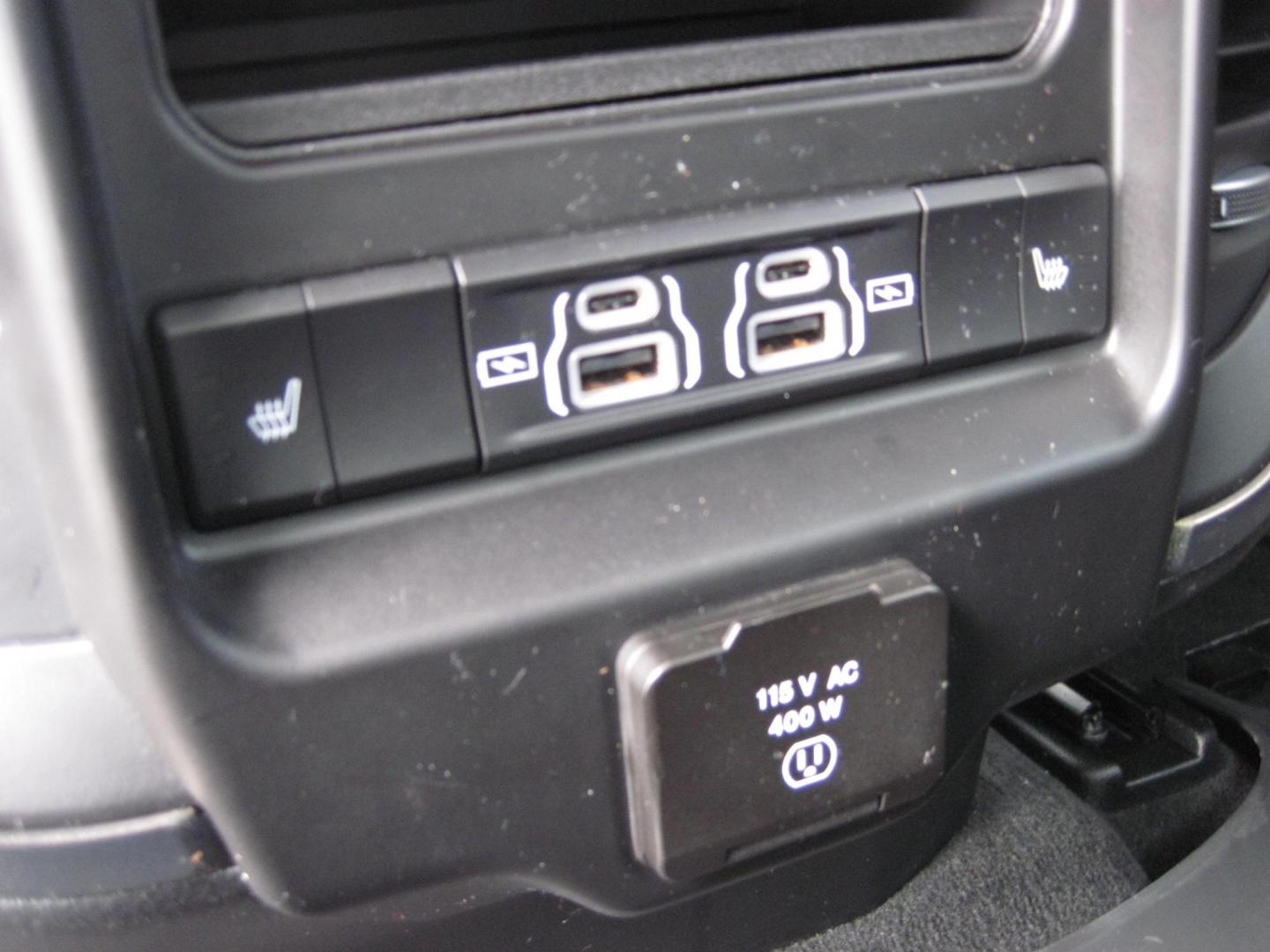 2021 silver /black RAM 1500 Rebel Crew Cab SB 4WD (1C6SRFLT9MN) with an 5.7L V8 OHV 16V engine, 8A transmission, located at 9530 Old Seward Highway, Anchorage, AK, 99515, (907) 349-3343, 61.134140, -149.865570 - Nice Ram 1500 Rebel come take a test drive - Photo#9