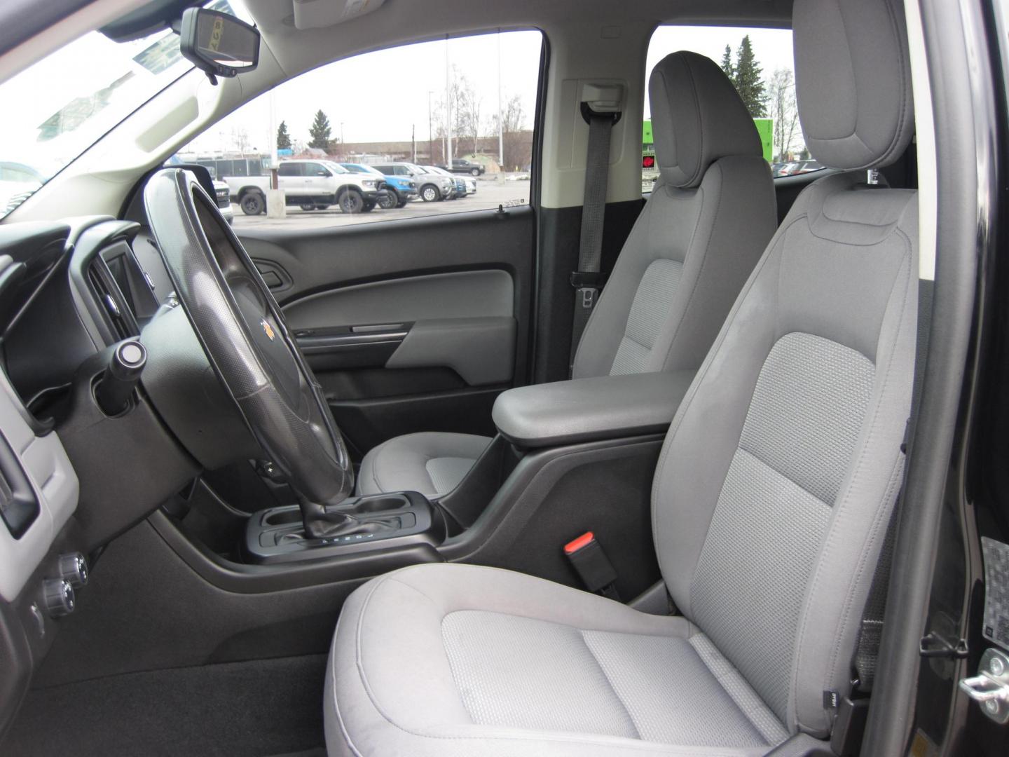 2020 black /black Chevrolet Colorado Work Truck Crew Cab 4WD Long Box (1GCGTBEN4L1) with an 3.6L V6 DOHC 24V GAS engine, 6A transmission, located at 9530 Old Seward Highway, Anchorage, AK, 99515, (907) 349-3343, 61.134140, -149.865570 - Nice 2020 Chevrolet Colorado 4wd come take a test drive. - Photo#10