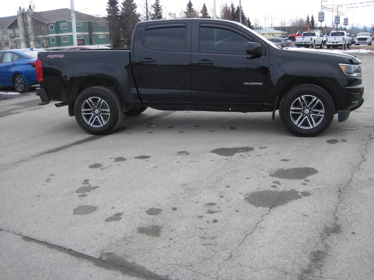 2020 black /black Chevrolet Colorado Work Truck Crew Cab 4WD Long Box (1GCGTBEN4L1) with an 3.6L V6 DOHC 24V GAS engine, 6A transmission, located at 9530 Old Seward Highway, Anchorage, AK, 99515, (907) 349-3343, 61.134140, -149.865570 - Nice 2020 Chevrolet Colorado 4wd come take a test drive. - Photo#2