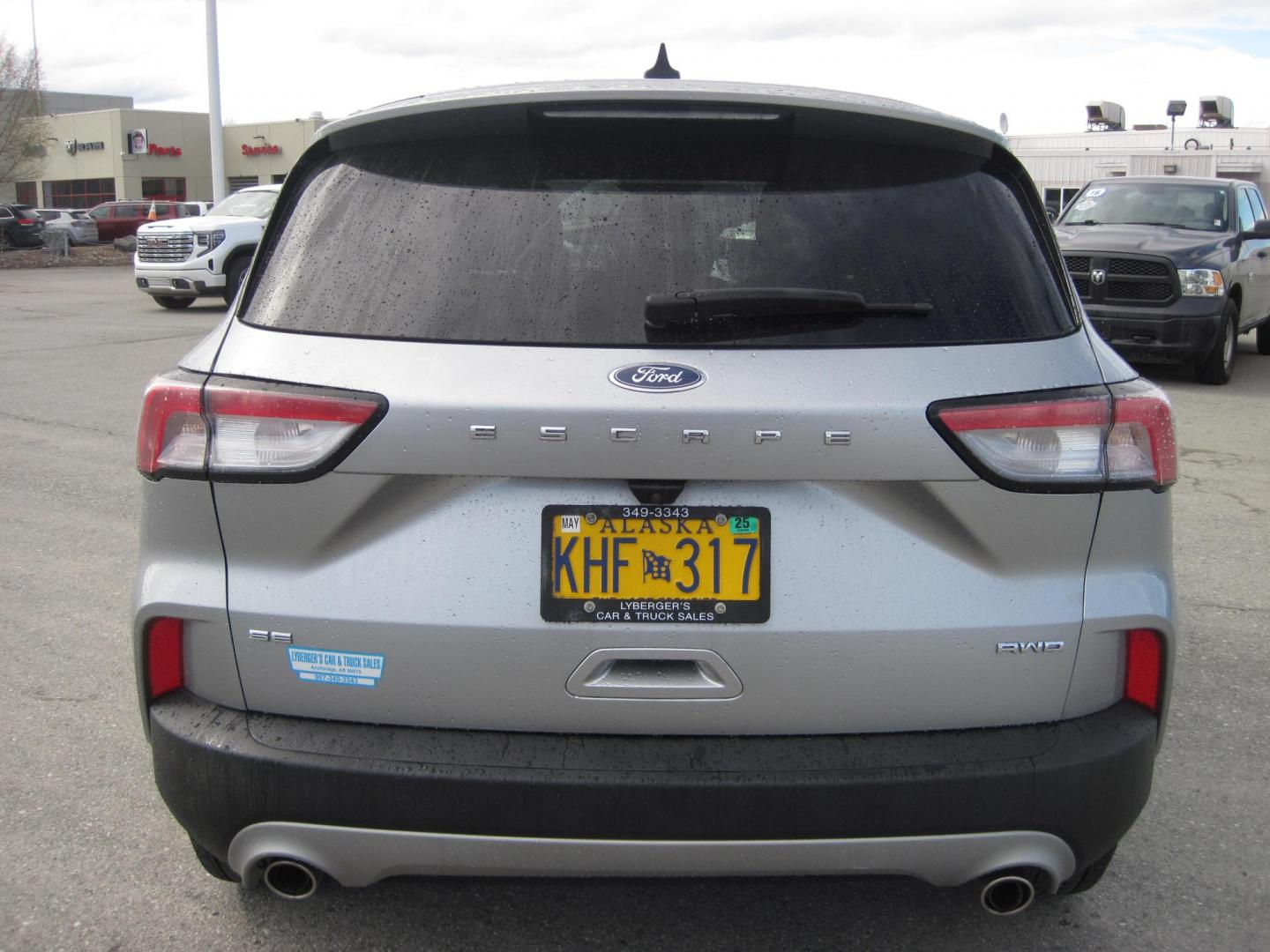 2022 silver /gray Ford Escape SE AWD (1FMCU9G6XNU) with an 1.5L L3 engine, 6A transmission, located at 9530 Old Seward Highway, Anchorage, AK, 99515, (907) 349-3343, 61.134140, -149.865570 - Nice 2022 Ford Escape SE AWD come take a test drive - Photo#3