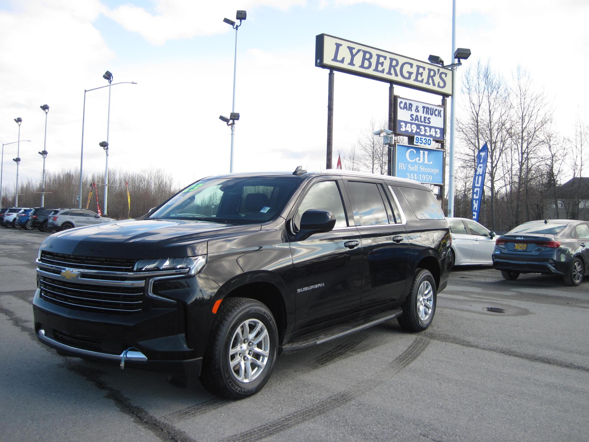 photo of 2023 Chevrolet Suburban LT 4WD