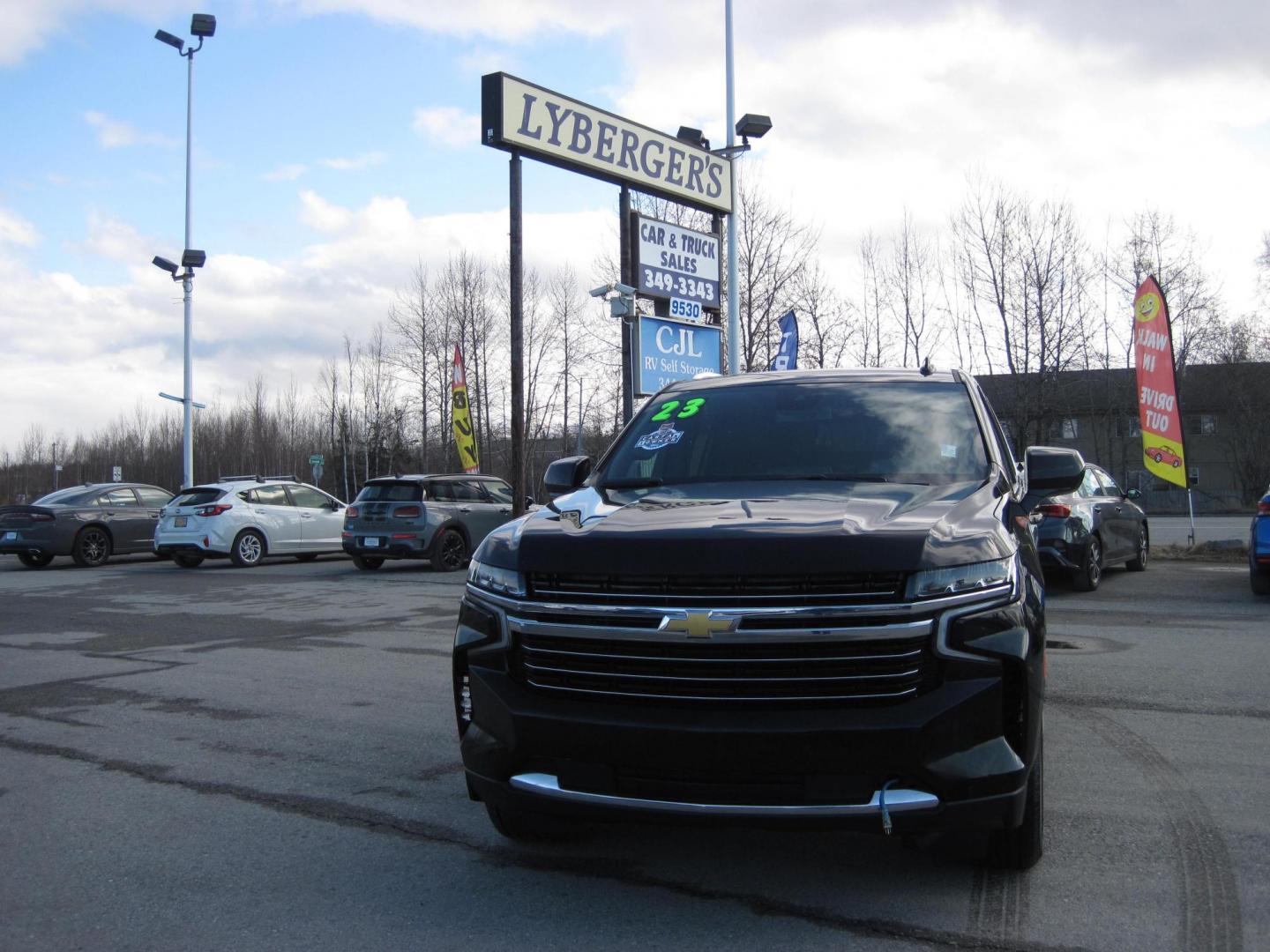 2023 black /black Chevrolet Suburban LT 4WD (1GNSKCKD9PR) with an 5.3L V8 OHV 16V engine, 10A transmission, located at 9530 Old Seward Highway, Anchorage, AK, 99515, (907) 349-3343, 61.134140, -149.865570 - Nice 2023 Chevrolet Suburban LT, Come take a test drive. - Photo#1