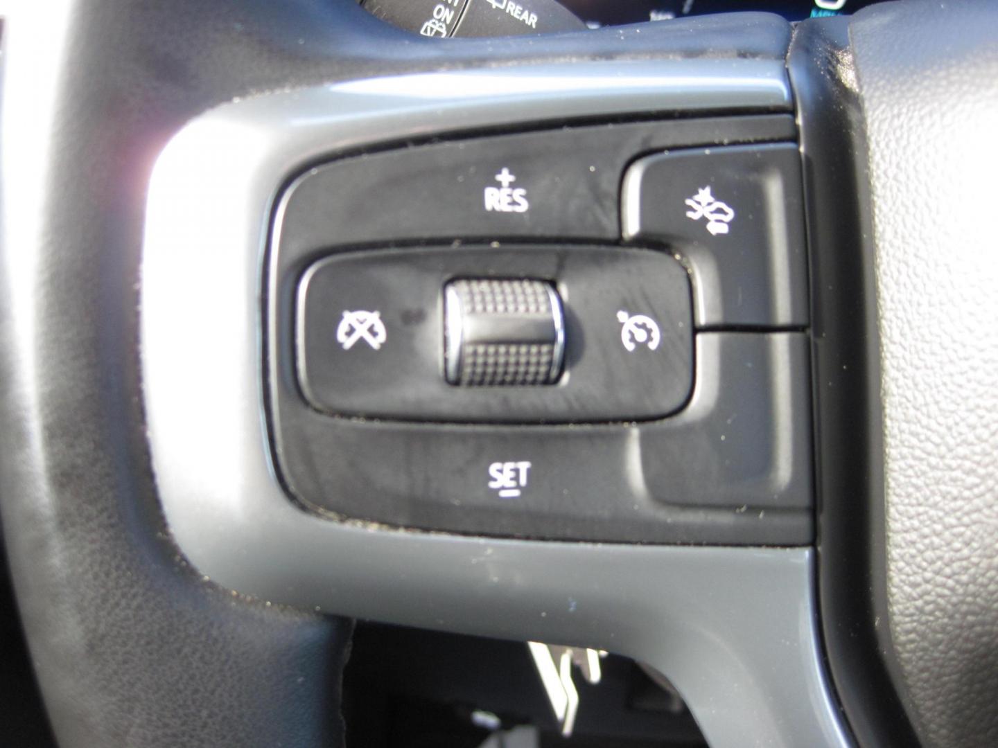 2023 black /black Chevrolet Suburban LT 4WD (1GNSKCKD9PR) with an 5.3L V8 OHV 16V engine, 10A transmission, located at 9530 Old Seward Highway, Anchorage, AK, 99515, (907) 349-3343, 61.134140, -149.865570 - Nice 2023 Chevrolet Suburban LT, Come take a test drive. - Photo#16