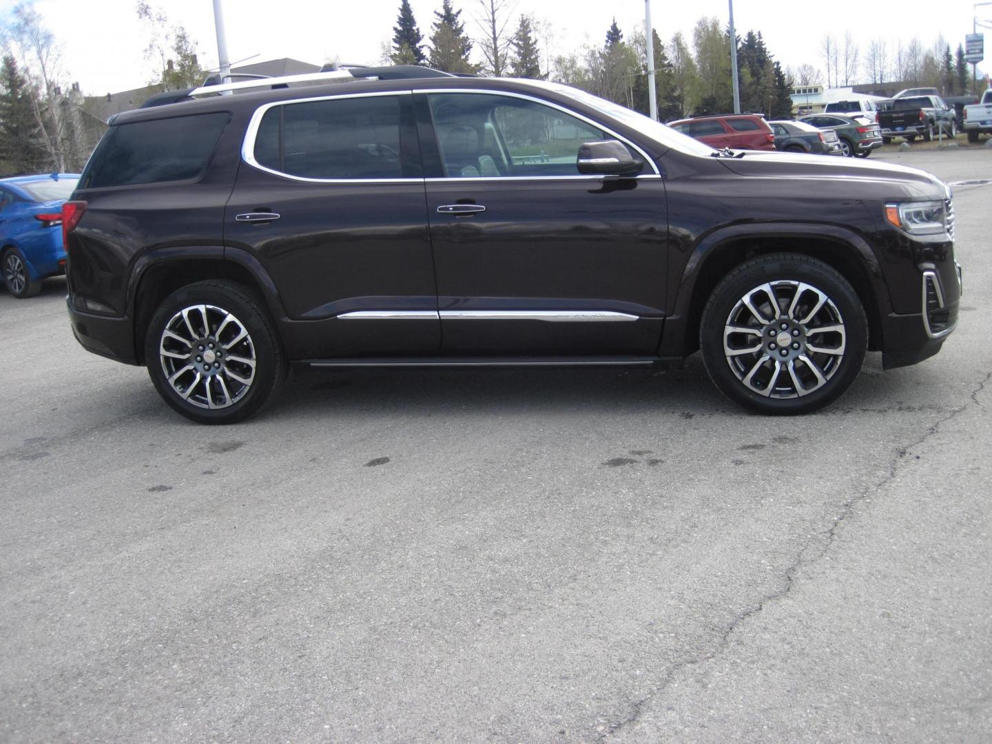 2020 brown /black GMC Acadia Denali AWD (1GKKNXLS2LZ) with an 3.6L V6 DOHC 24V engine, 6A transmission, located at 9530 Old Seward Highway, Anchorage, AK, 99515, (907) 349-3343, 61.134140, -149.865570 - Loaded 2020 GMC Acadia Denali come take a test drive - Photo#2