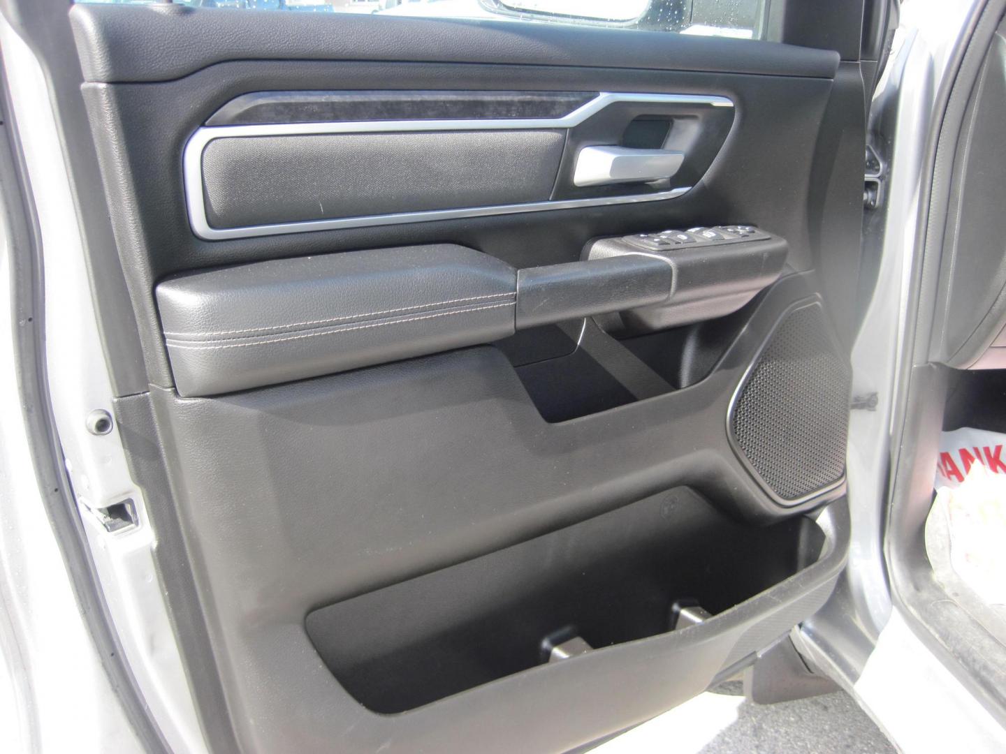 2023 silver /gray RAM 1500 Big Horn Crew Cab SWB 4WD (1C6SRFFT6PN) with an 5.7L V8 OHV 16V engine, 8A transmission, located at 9530 Old Seward Highway, Anchorage, AK, 99515, (907) 349-3343, 61.134140, -149.865570 - Really Nice low miles on this 2023 Ram 1500 Crew cab Big Horn come take a test drive. - Photo#8