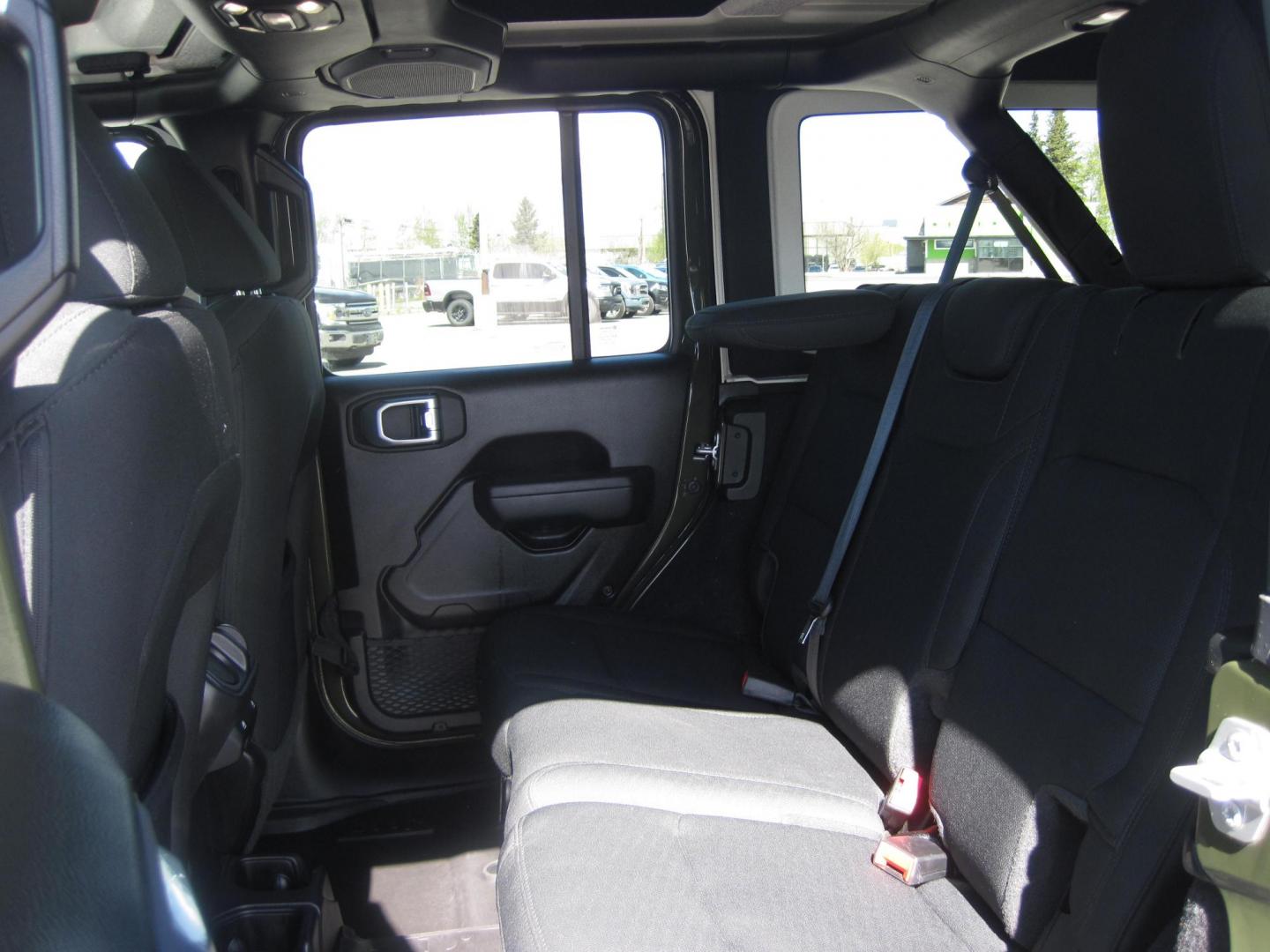 2022 green /black Jeep Wrangler Unlimited Sport (1C4HJXDG8NW) with an 3.6L V6 DOHC 24V FFV engine, 6A transmission, located at 9530 Old Seward Highway, Anchorage, AK, 99515, (907) 349-3343, 61.134140, -149.865570 - Nice Jeep Wrangler Unlimited come take a test drive - Photo#6