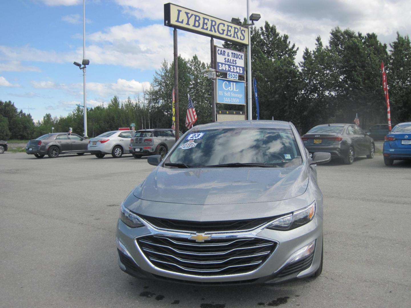 2023 gray /black Chevrolet Malibu 1FL (1G1ZC5ST1PF) with an 1.5L L4 DOHC 16V engine, 6A transmission, located at 9530 Old Seward Highway, Anchorage, AK, 99515, (907) 349-3343, 61.134140, -149.865570 - Low Miles on this 2023 Chevrolet Malibu LS come take a test drive. - Photo#1