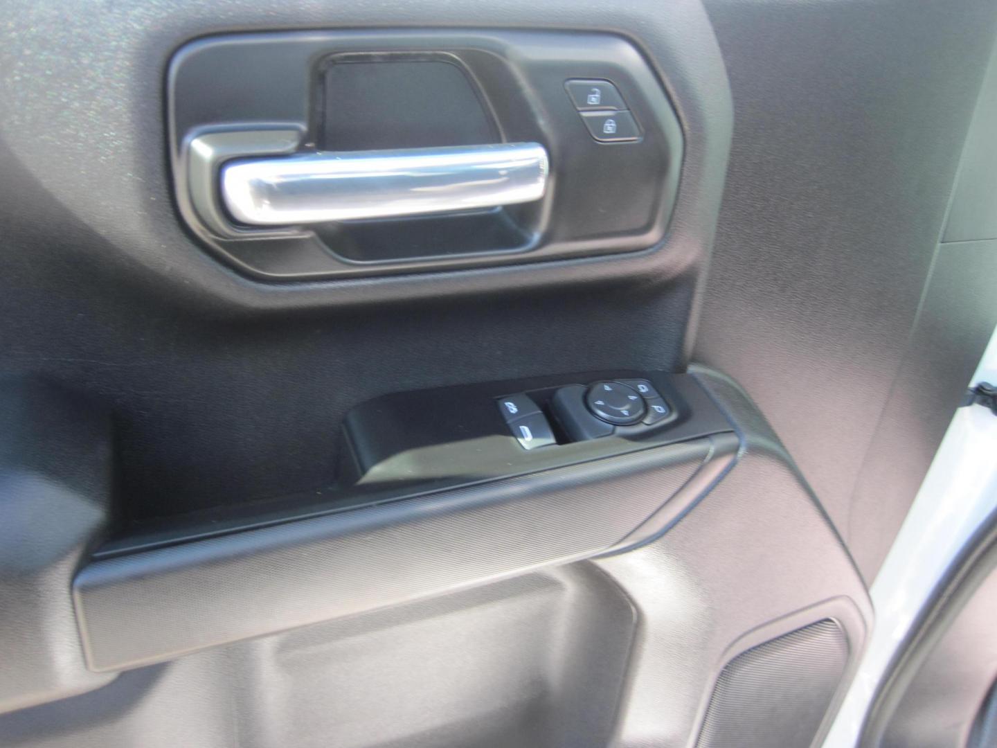2023 white /gray Chevrolet Silverado 1500 Work Truck 4WD (3GCNDAED7PG) with an 5.3L V8 OHV 16V engine, 6A transmission, located at 9530 Old Seward Highway, Anchorage, AK, 99515, (907) 349-3343, 61.134140, -149.865570 - Low miles on this 2023 Chevrolet Silverado 1500 come take a test drive - Photo#9