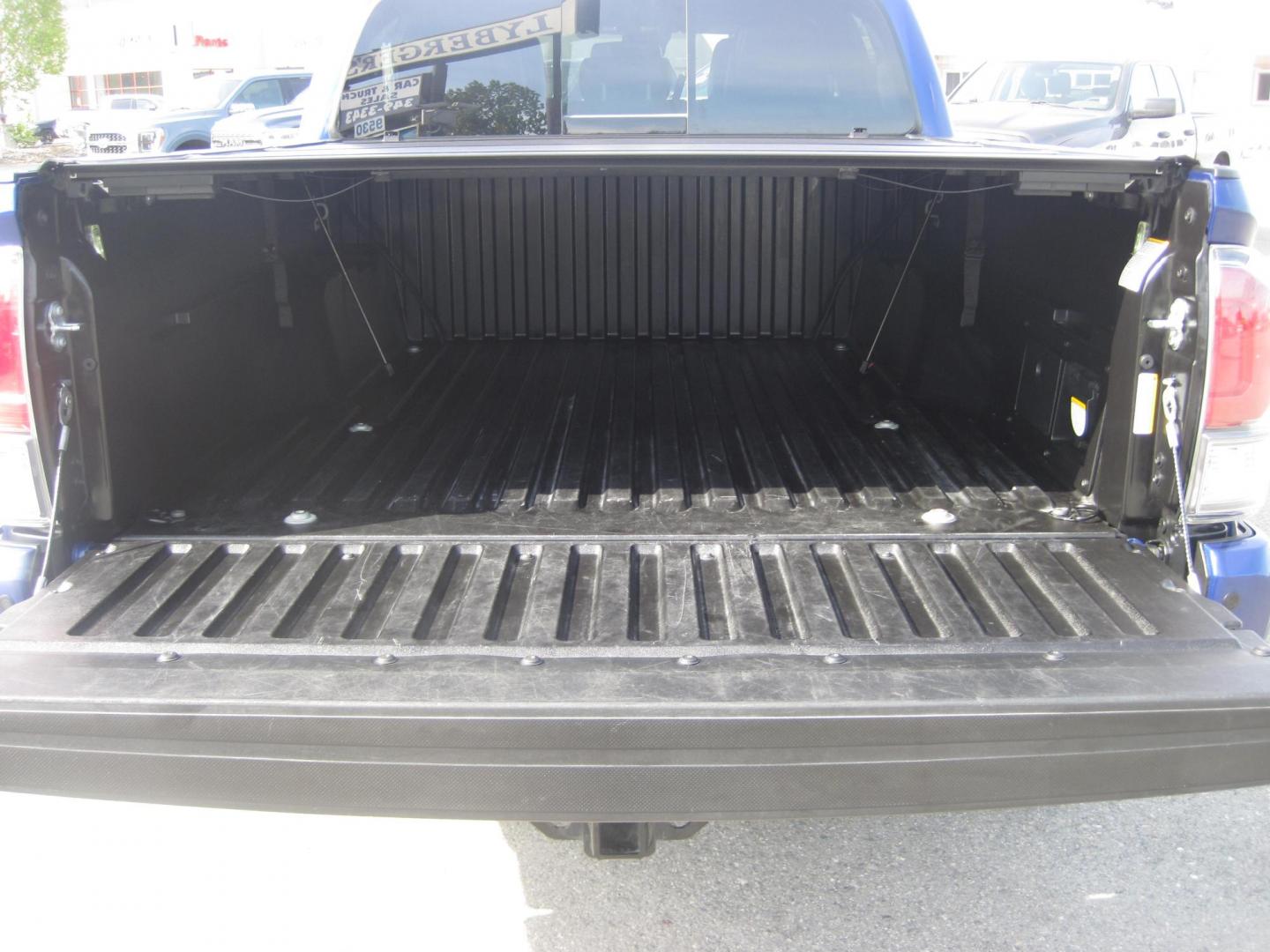2023 blue /black Toyota Tacoma SR5 Double Cab Long Bed V6 6AT 4WD (3TYCZ5AN1PT) with an 3.5L V6 DOHC 24V engine, 6A transmission, located at 9530 Old Seward Highway, Anchorage, AK, 99515, (907) 349-3343, 61.134140, -149.865570 - Loaded 2023 Toyota Tacoma Double Cab TRD Sport , come take a test drive - Photo#4