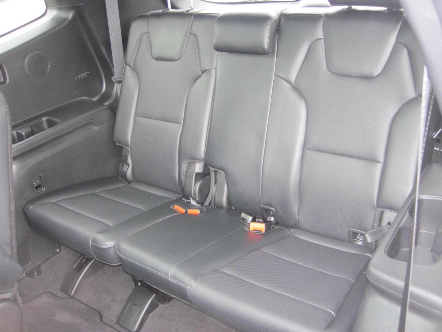 2024 white /black Kia Telluride SX-Prestige X-Pro AWD (5XYP5DGC3RG) with an 3.8L V6 DOHC 24V engine, 8A transmission, located at 9530 Old Seward Highway, Anchorage, AK, 99515, (907) 349-3343, 61.134140, -149.865570 - Low Miles on this 2024 KIA Telluride SX-Prestige X-Pro AWD come take a test drive. - Photo#10
