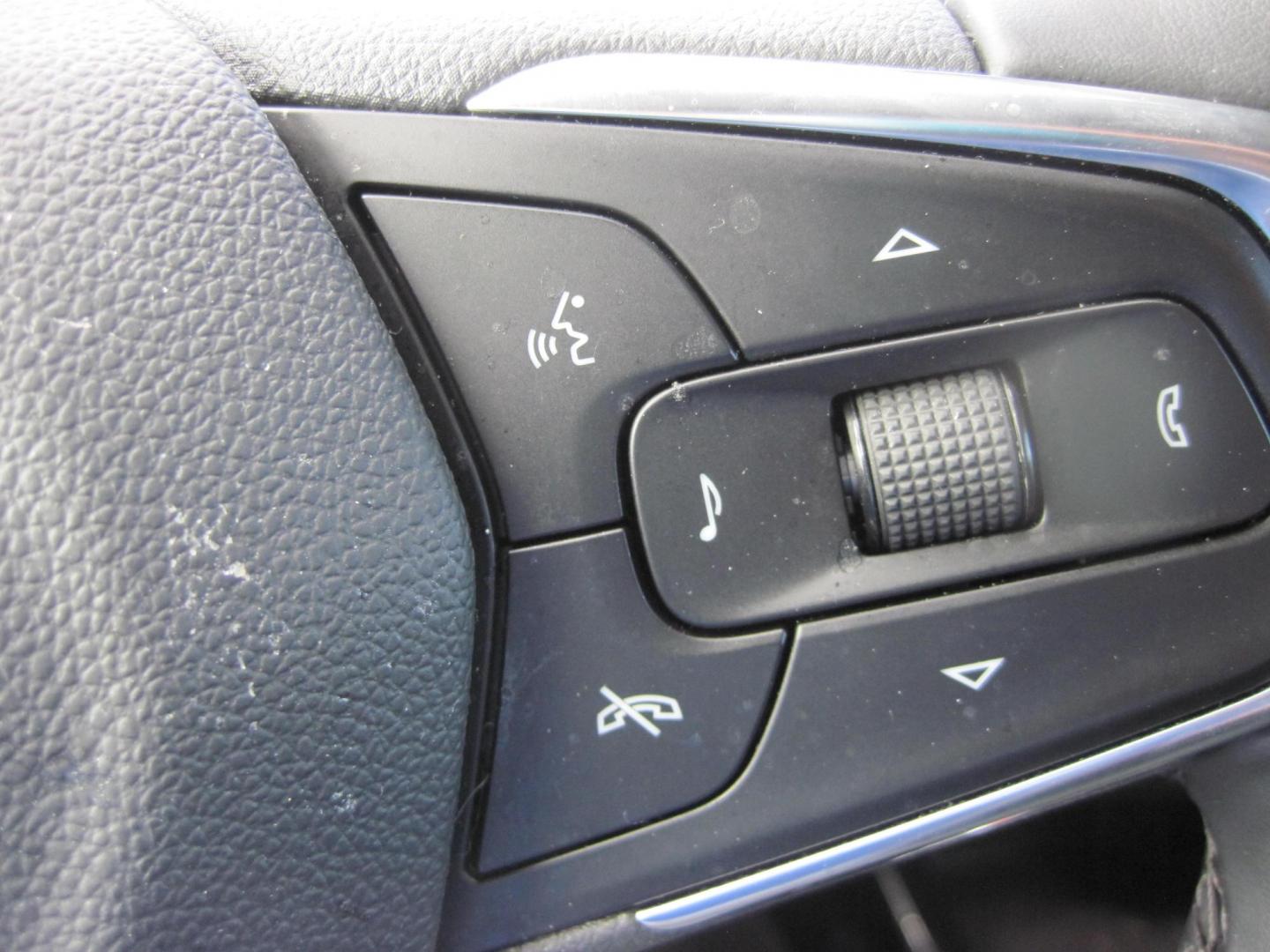 2025 gray /black Chevrolet Trax LT (KL77LHEP0SC) with an 1.2L L3 TURBO engine, 6A transmission, located at 9530 Old Seward Highway, Anchorage, AK, 99515, (907) 349-3343, 61.134140, -149.865570 - low miles on this 2025 Chevrolet Trax LT come take a test drive. - Photo#11