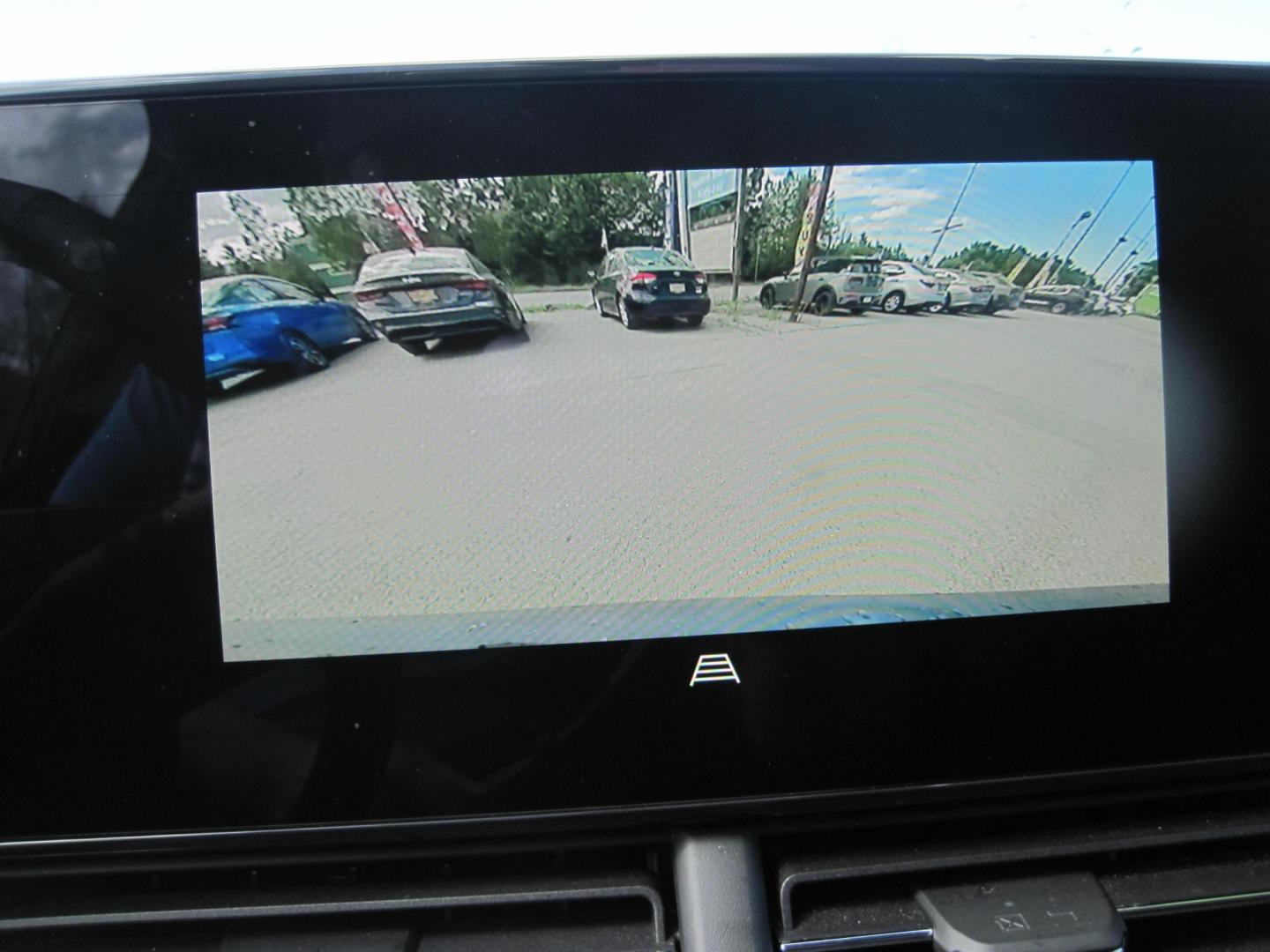 2025 gray /black Chevrolet Trax LT (KL77LHEP0SC) with an 1.2L L3 TURBO engine, 6A transmission, located at 9530 Old Seward Highway, Anchorage, AK, 99515, (907) 349-3343, 61.134140, -149.865570 - low miles on this 2025 Chevrolet Trax LT come take a test drive. - Photo#14
