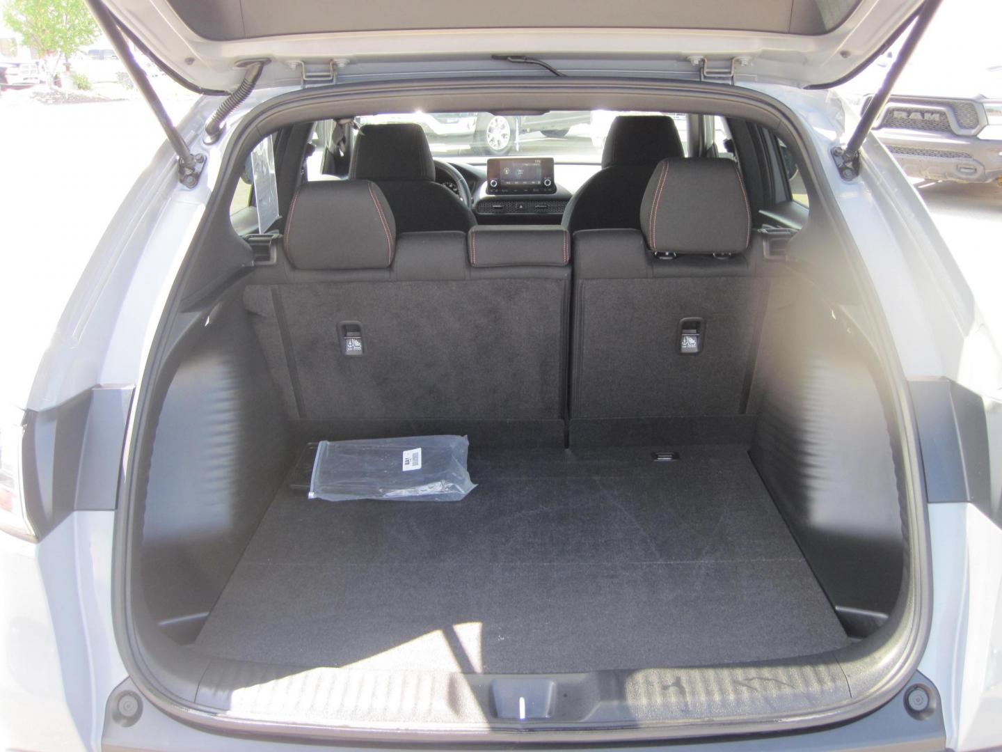 2024 gray /black Honda HR-V Sport AWD (3CZRZ2H50RM) with an 1.8L L4 DOHC 16V engine, CVT transmission, located at 9530 Old Seward Highway, Anchorage, AK, 99515, (907) 349-3343, 61.134140, -149.865570 - Low Miles on this 2024 Honda HR-V sport come take a test drive. - Photo#5