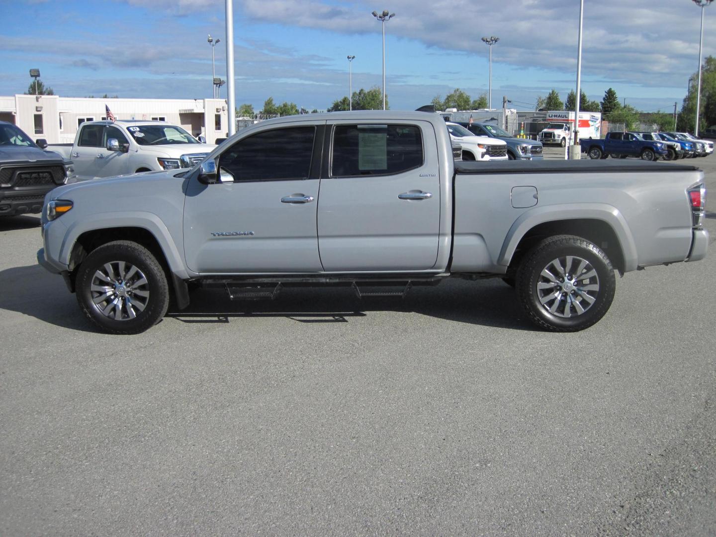 2021 gray /black Toyota Tacoma Limited Double Cab V6 Long Cab 4WD (3TMHZ5BN7MM) with an 3.5L V6 DOHC 24V engine, 6A transmission, located at 9530 Old Seward Highway, Anchorage, AK, 99515, (907) 349-3343, 61.134140, -149.865570 - Nice Toyota Tacoma Limited come take a test drive. - Photo#9