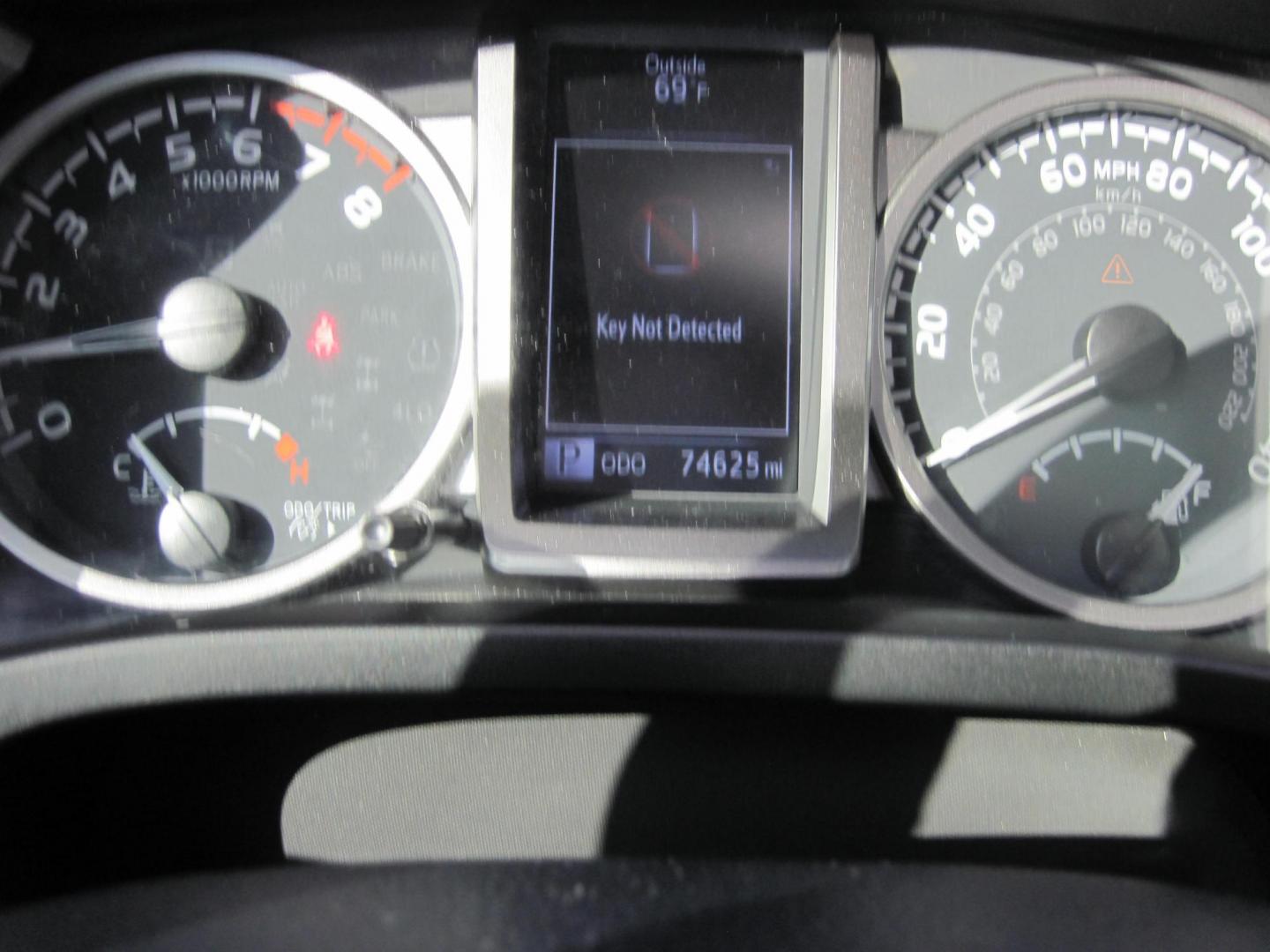2021 gray /black Toyota Tacoma Limited Double Cab V6 Long Cab 4WD (3TMHZ5BN7MM) with an 3.5L V6 DOHC 24V engine, 6A transmission, located at 9530 Old Seward Highway, Anchorage, AK, 99515, (907) 349-3343, 61.134140, -149.865570 - Nice Toyota Tacoma Limited come take a test drive. - Photo#15