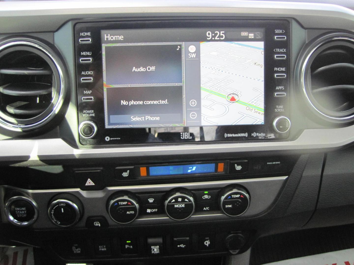 2021 gray /black Toyota Tacoma Limited Double Cab V6 Long Cab 4WD (3TMHZ5BN7MM) with an 3.5L V6 DOHC 24V engine, 6A transmission, located at 9530 Old Seward Highway, Anchorage, AK, 99515, (907) 349-3343, 61.134140, -149.865570 - Nice Toyota Tacoma Limited come take a test drive. - Photo#18