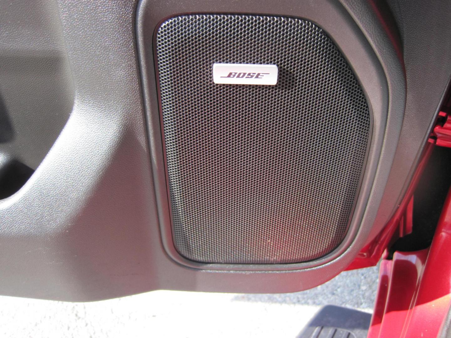 2022 red /black Chevrolet Silverado 1500 LTZ Crew Cab 4WD (1GCUYGET2NZ) with an 3.0L L6 DOHC 16V TURBO DIESEL engine, 6A transmission, located at 9530 Old Seward Highway, Anchorage, AK, 99515, (907) 349-3343, 61.134140, -149.865570 - Nice 2022 Chevrolet Silverado 1500 limited LTZ , come take a test drive - Photo#10