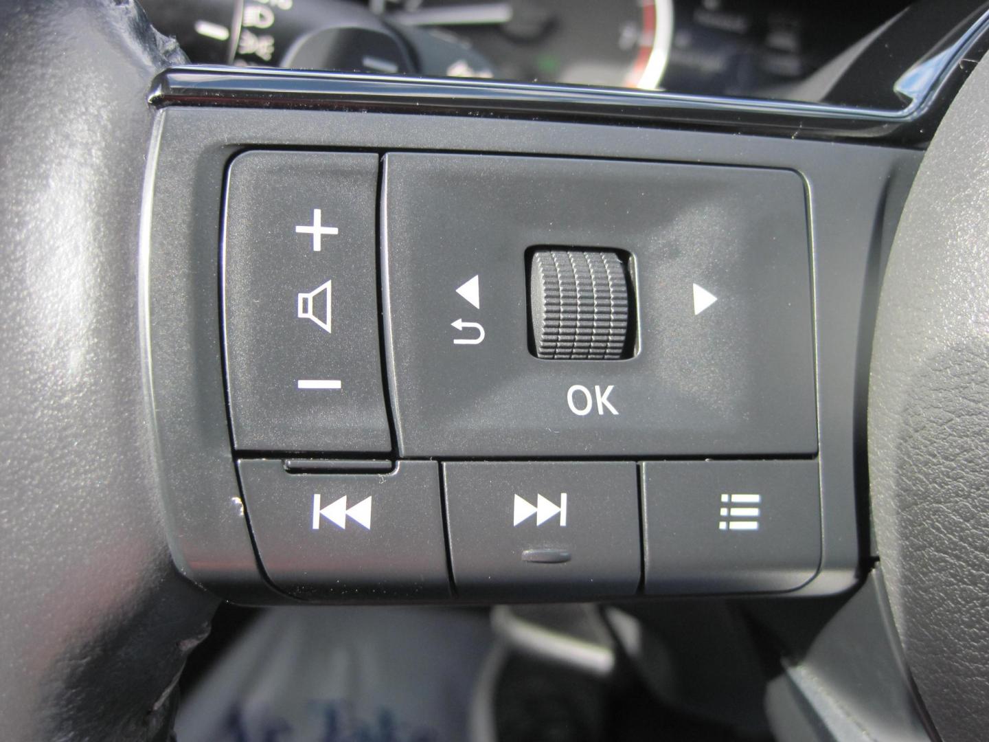 2022 blue /black Nissan Rogue SV AWD (5N1BT3BB3NC) with an 2.5L L4 DOHC 16V engine, CVT transmission, located at 9530 Old Seward Highway, Anchorage, AK, 99515, (907) 349-3343, 61.134140, -149.865570 - 2022 Nissan Rogue SV Premium Package come take a test drive. - Photo#13