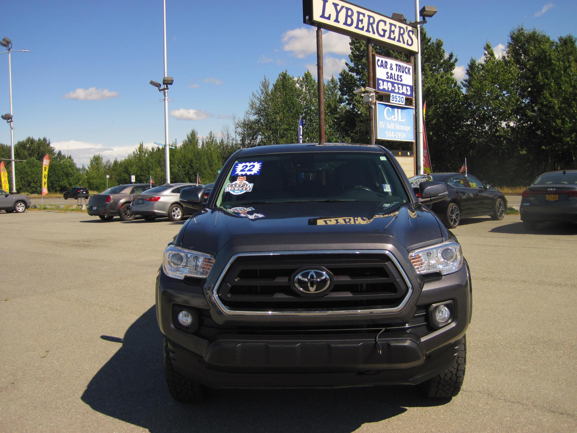 photo of 2022 Toyota Tacoma SR5 Double Cab Long Bed V6 6AT 4WD