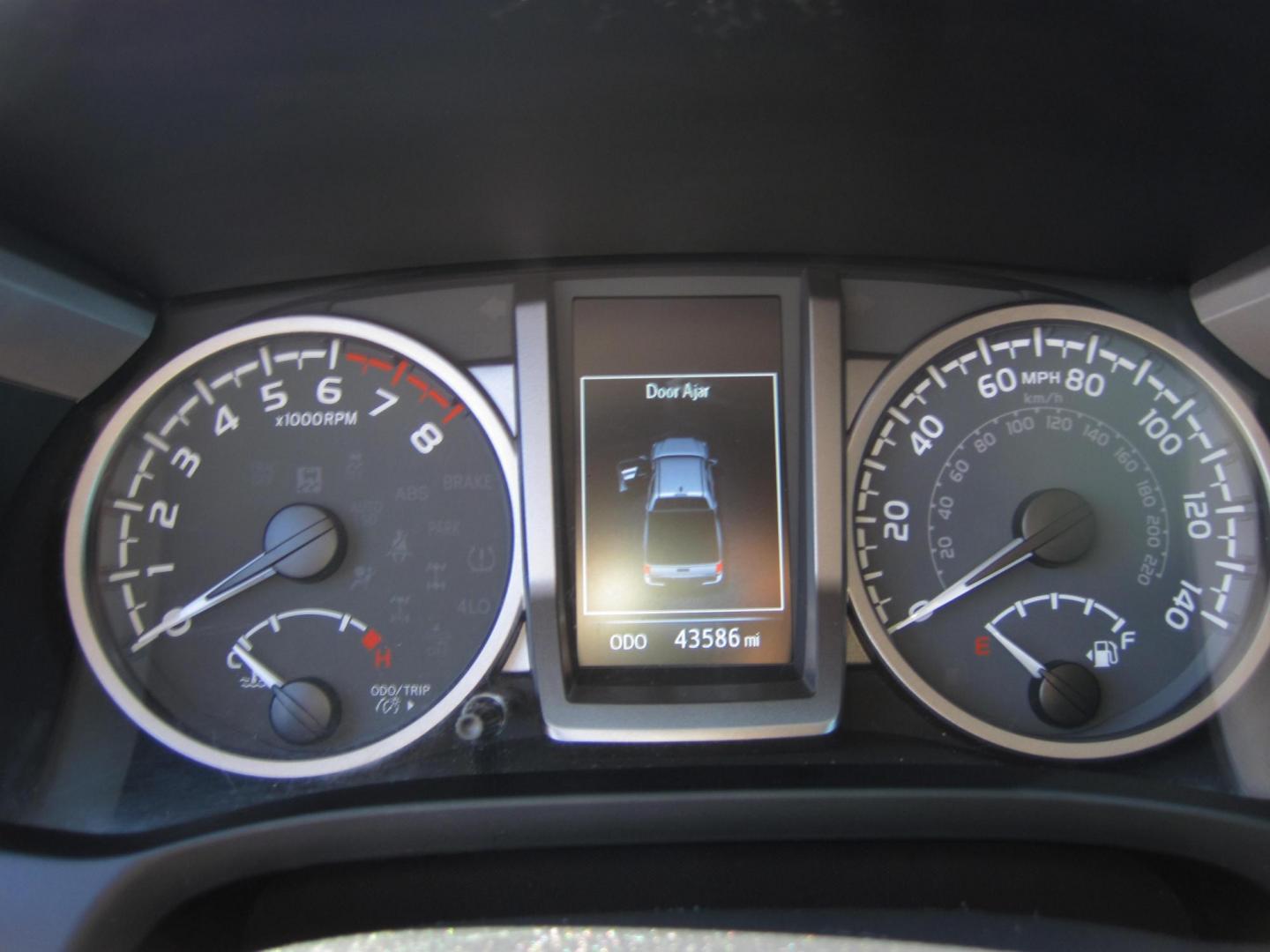2022 gray /gray Toyota Tacoma SR5 Double Cab Long Bed V6 6AT 4WD (3TMCZ5AN9NM) with an 3.5L V6 DOHC 24V engine, 6A transmission, located at 9530 Old Seward Highway, Anchorage, AK, 99515, (907) 349-3343, 61.134140, -149.865570 - Nice 2022 Toyota Tacoma SR5 come take a test drive - Photo#9