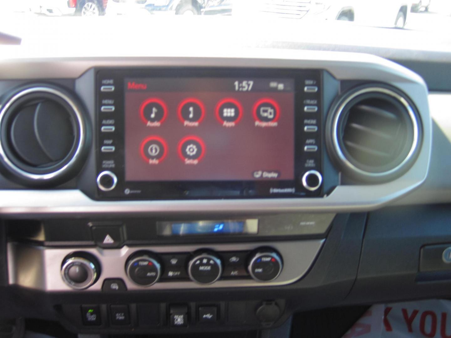 2022 gray /gray Toyota Tacoma SR5 Double Cab Long Bed V6 6AT 4WD (3TMCZ5AN9NM) with an 3.5L V6 DOHC 24V engine, 6A transmission, located at 9530 Old Seward Highway, Anchorage, AK, 99515, (907) 349-3343, 61.134140, -149.865570 - Nice 2022 Toyota Tacoma SR5 come take a test drive - Photo#11