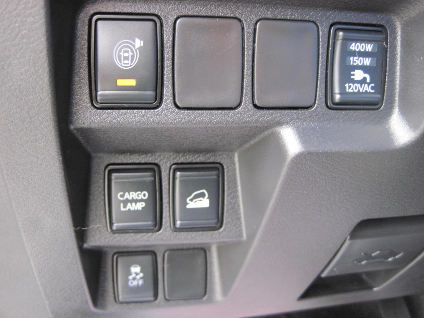2024 white /black Nissan Frontier S Crew Cab 4WD (1N6ED1EK4RN) with an 3.8L V6 DOHC 24V engine, 9A transmission, located at 9530 Old Seward Highway, Anchorage, AK, 99515, (907) 349-3343, 61.134140, -149.865570 - Photo#12