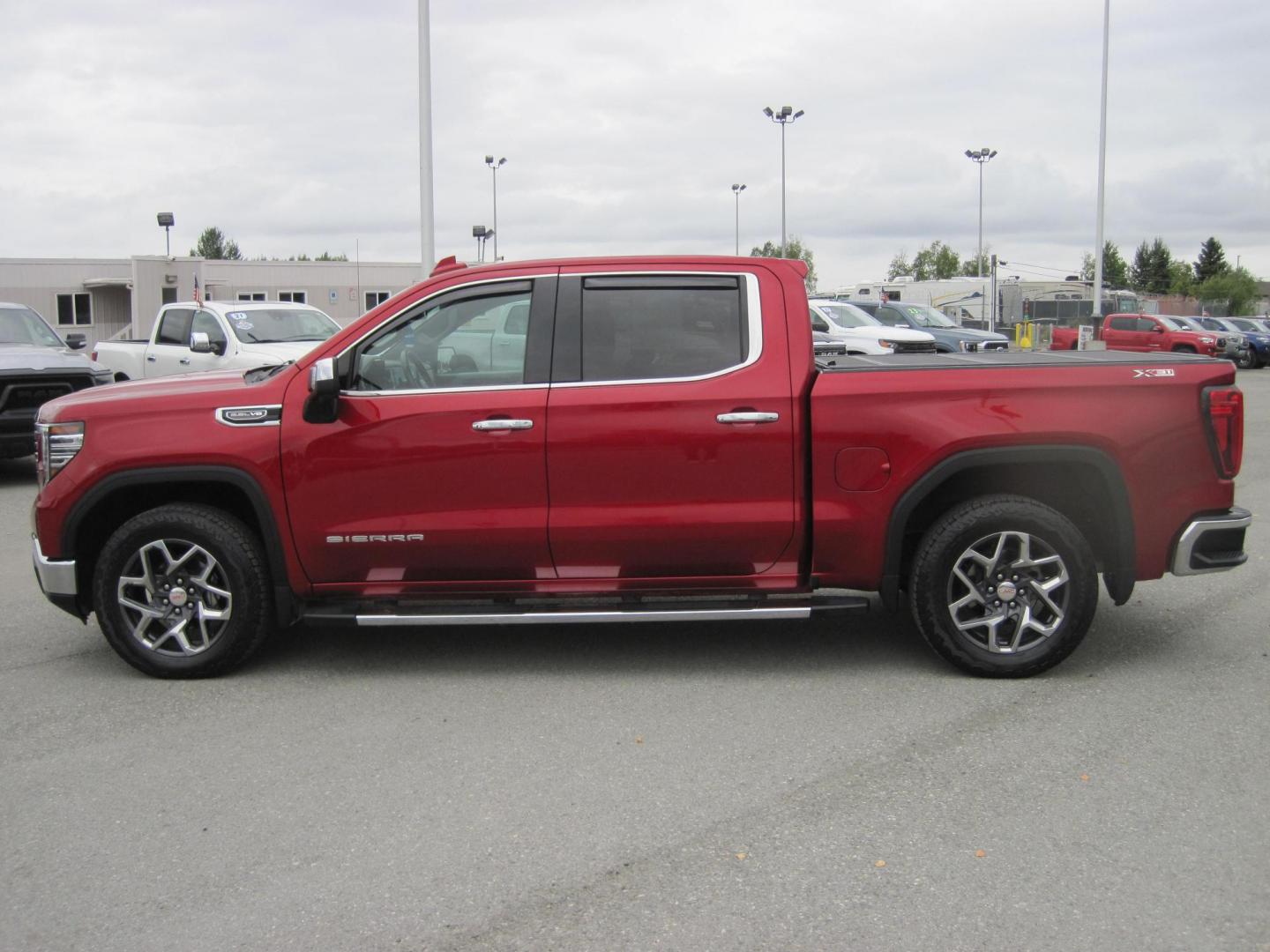 2023 red /black GMC Sierra 1500 SLT Crew Cab 4WD (3GTUUDED9PG) with an 5.3L V8 OHV 16V engine, 6A transmission, located at 9530 Old Seward Highway, Anchorage, AK, 99515, (907) 349-3343, 61.134140, -149.865570 - Nice 2023 GMC Sierra 1500 SLT with X31-OFF ROAD package - Photo#5