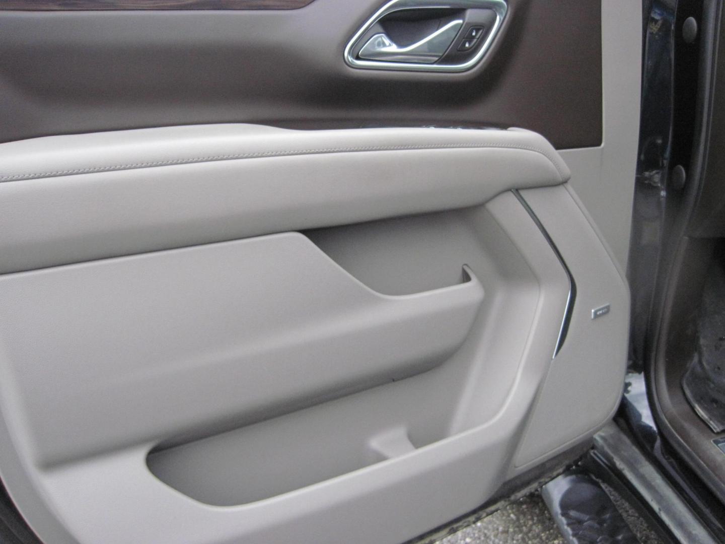 2023 blue /brown Chevrolet Tahoe Z71 (1GNSKPKL3PR) with an 6.2L V8 OHV 16V engine, 10A transmission, located at 9530 Old Seward Highway, Anchorage, AK, 99515, (907) 349-3343, 61.134140, -149.865570 - Loaded 2023 Chevrolet Tahoe Z71 come take a test drive - Photo#13