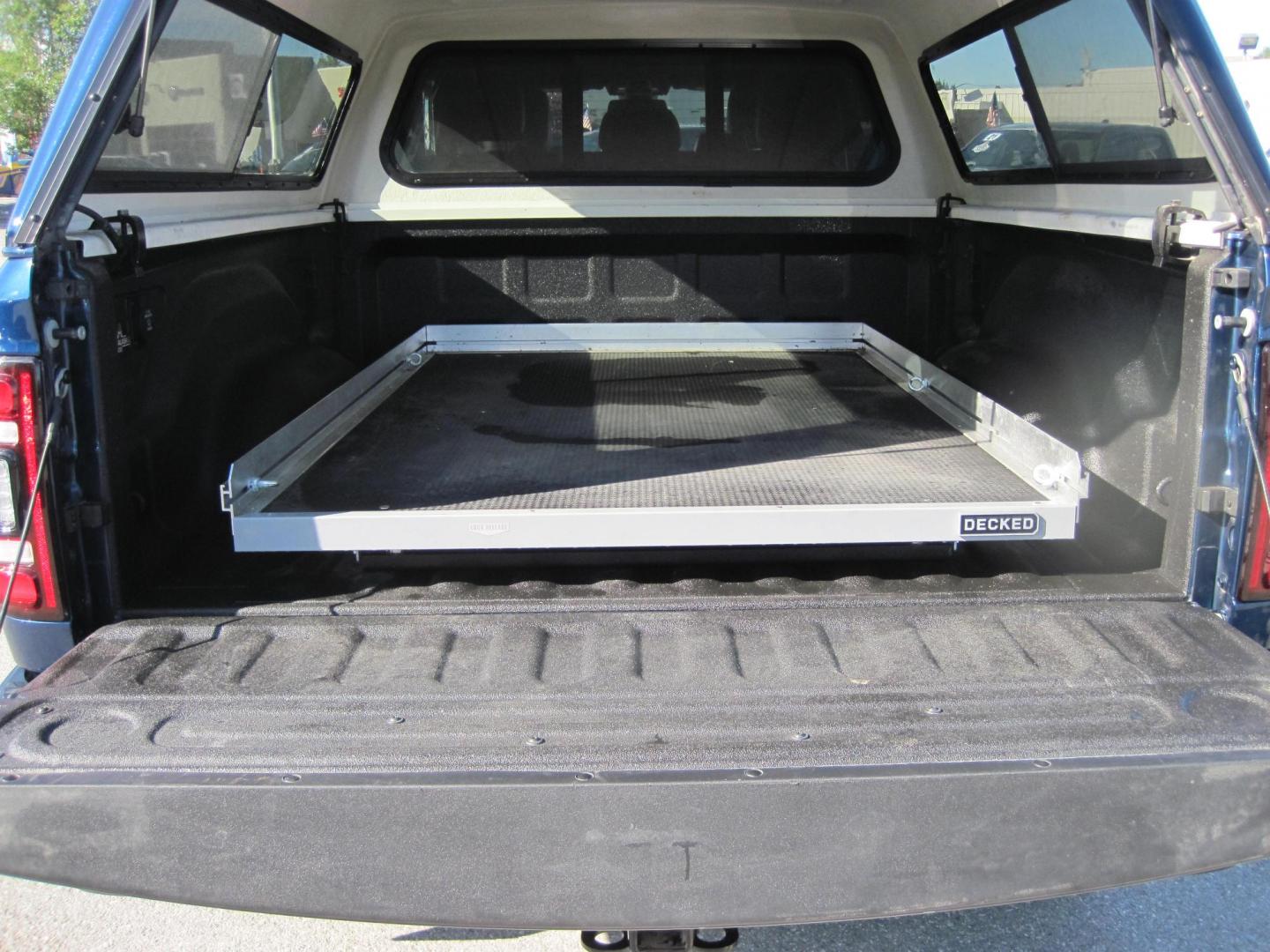 2024 blue /black RAM 3500 Laramie Mega Cab 4WD (3C63R3ML5RG) with an 6.7L L6 OHV 24V TURBO DIESEL engine, 6A transmission, located at 9530 Old Seward Highway, Anchorage, AK, 99515, (907) 349-3343, 61.134140, -149.865570 - Loaded 2024 Ram 3500 Laramie mega cab come take a test drive - Photo#6