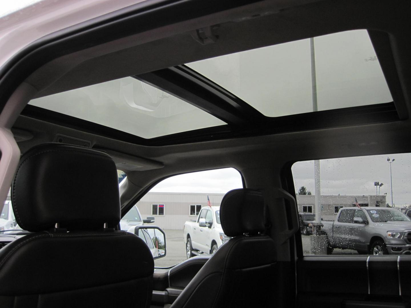 2019 white /gray Ford F-150 Limited SuperCrew 6.5-ft. Bed 4WD (1FTEW1EG6KF) with an 3.5L V6 TURBO engine, 6A transmission, located at 9530 Old Seward Highway, Anchorage, AK, 99515, (907) 349-3343, 61.134140, -149.865570 - 2019 Ford F150 Limited come take a test drive, - Photo#8