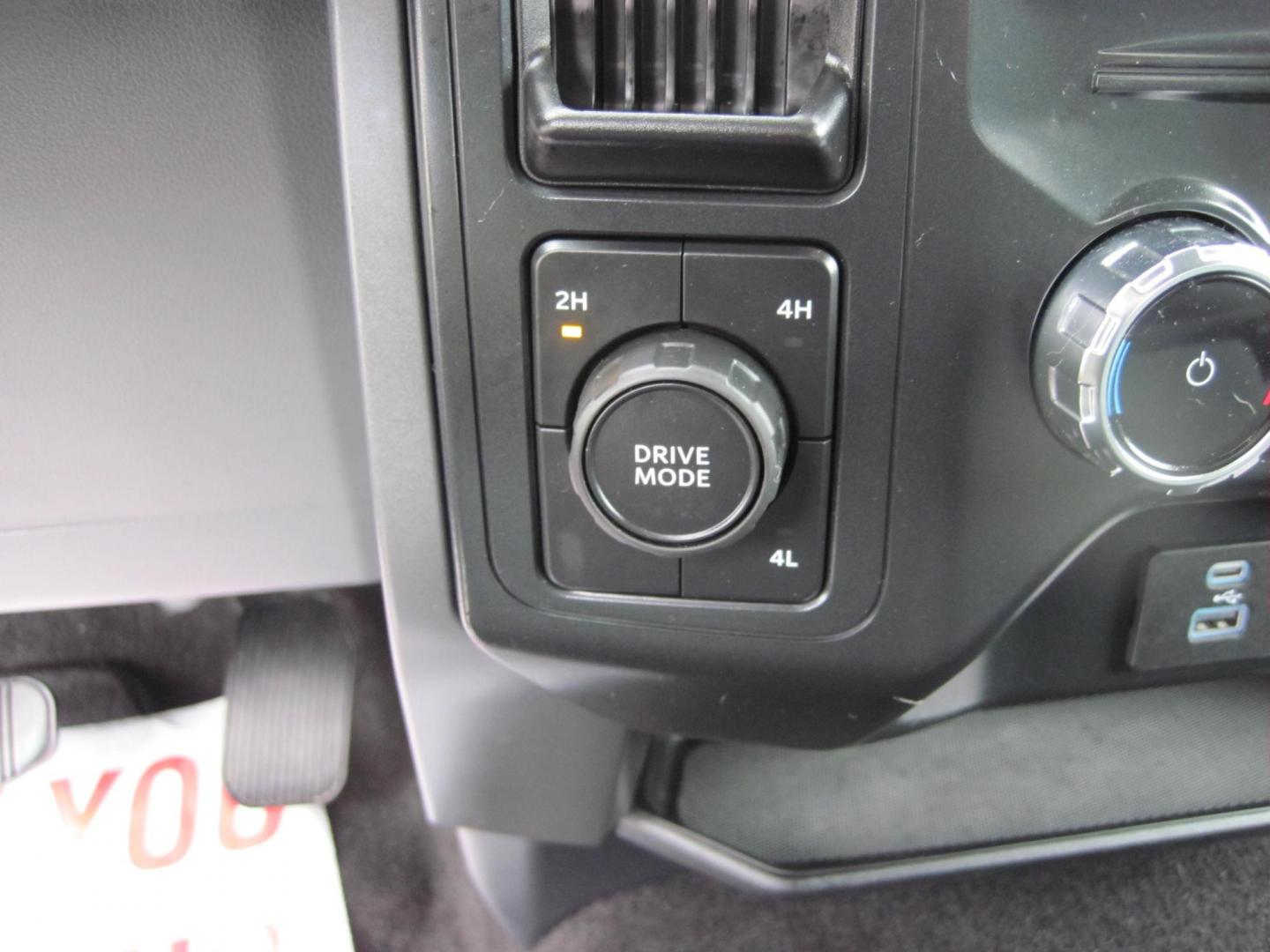 2022 blue /gray Ford F-150 XLT SuperCrew 6.5-ft. Bed 4WD (1FTEW1EP7NK) with an 2.7L V6 DOHC 24V engine, 6A transmission, located at 9530 Old Seward Highway, Anchorage, AK, 99515, (907) 349-3343, 61.134140, -149.865570 - Low miles on this 2022 Ford F150 XLT, come take a test drive. - Photo#15