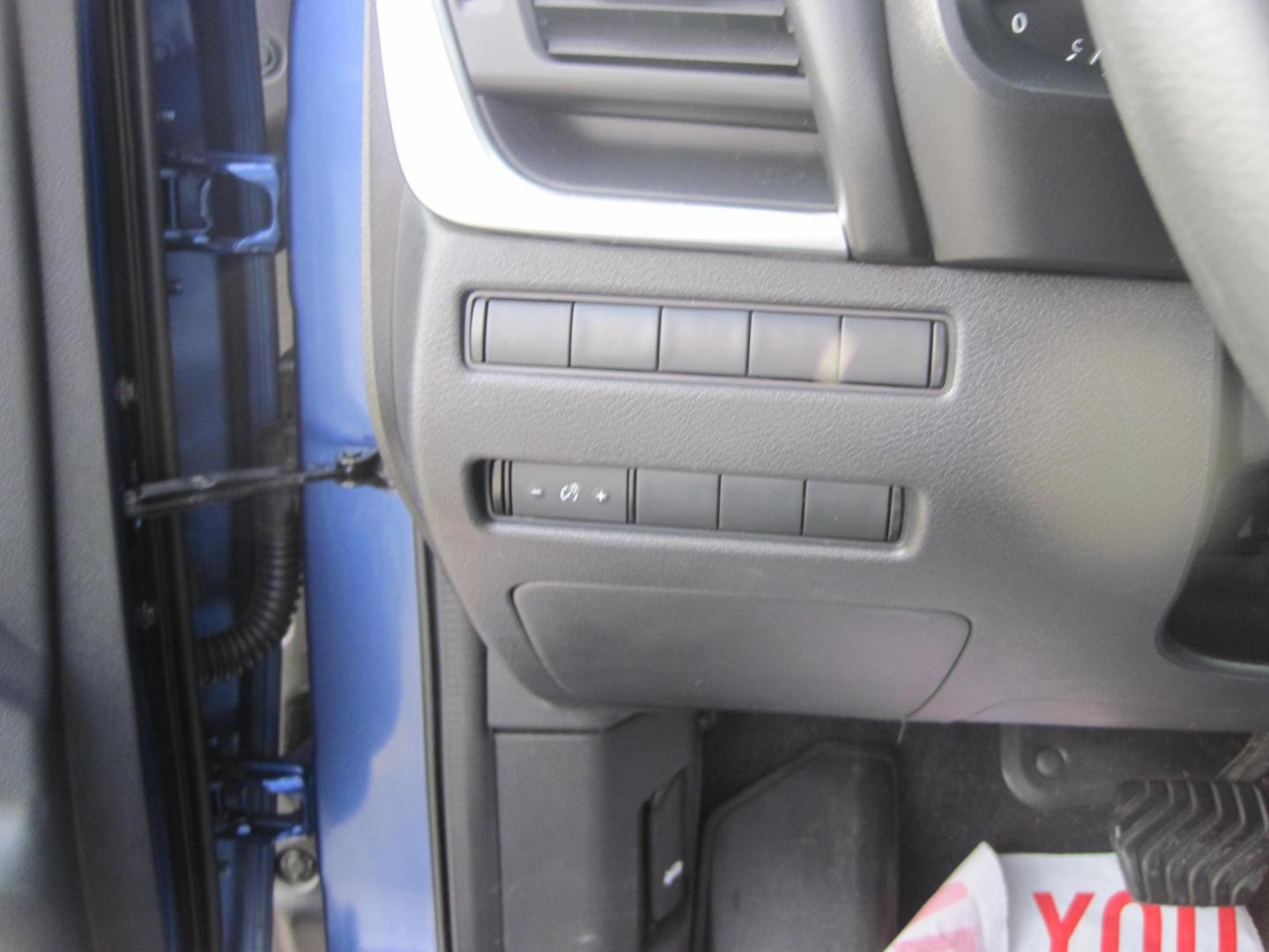 2021 blue /black Nissan Rogue S AWD (5N1AT3AB5MC) with an 2.5L L4 DOHC 16V engine, CVT transmission, located at 9530 Old Seward Highway, Anchorage, AK, 99515, (907) 349-3343, 61.134140, -149.865570 - Low Miles on this Nissan Rogue come take a test drive - Photo#9