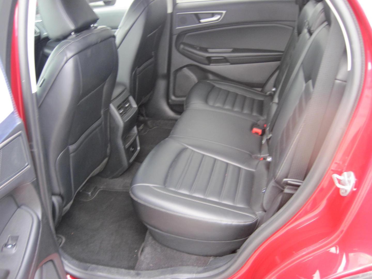 2024 red /black Ford Edge SEL (2FMPK4J90RB) with an 2.0L L4 DOHC 16V engine, 6A transmission, located at 9530 Old Seward Highway, Anchorage, AK, 99515, (907) 349-3343, 61.134140, -149.865570 - Nice 2024 Ford Edge SEL, come take a test drive - Photo#10