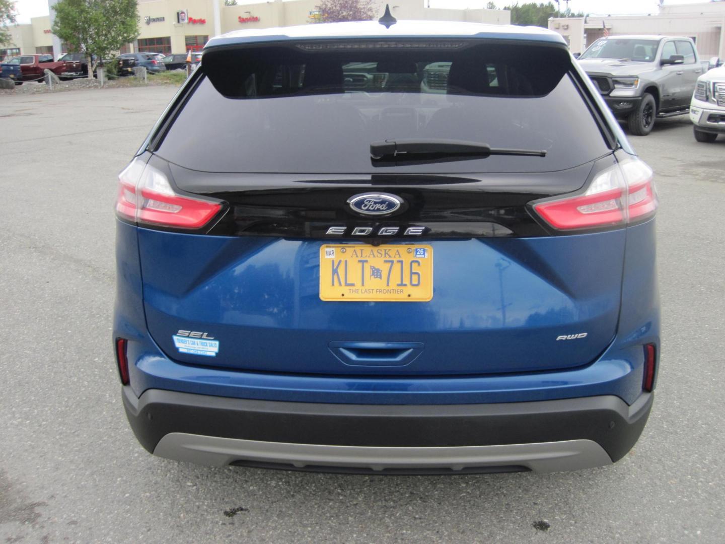 2024 blue /black Ford Edge SEL (2FMPK4J95RB) with an 2.0L L4 DOHC 16V engine, 6A transmission, located at 9530 Old Seward Highway, Anchorage, AK, 99515, (907) 349-3343, 61.134140, -149.865570 - Nice 2024 Ford Edge SEL come take a test drive - Photo#4