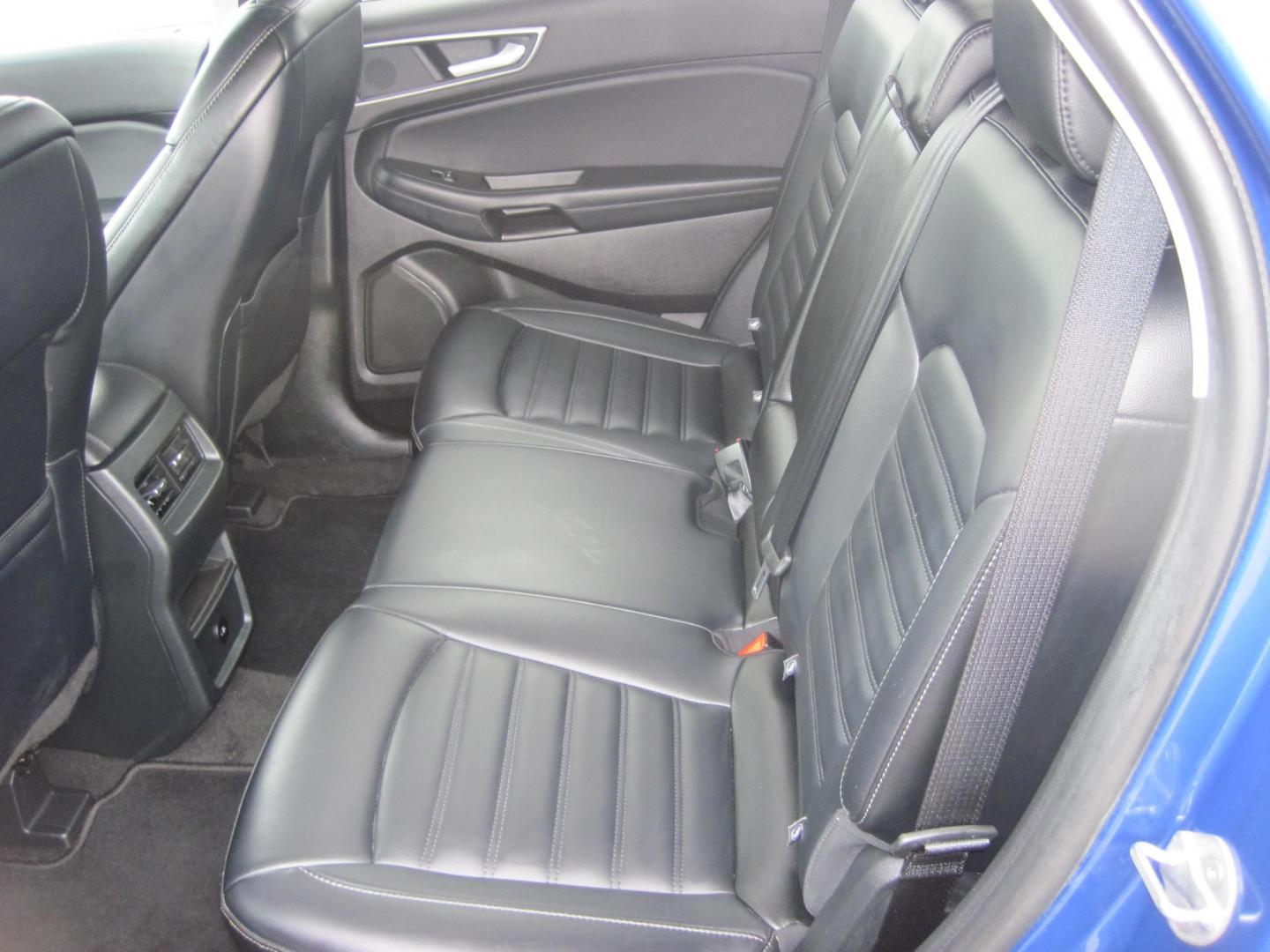 2024 blue /black Ford Edge SEL (2FMPK4J95RB) with an 2.0L L4 DOHC 16V engine, 6A transmission, located at 9530 Old Seward Highway, Anchorage, AK, 99515, (907) 349-3343, 61.134140, -149.865570 - Nice 2024 Ford Edge SEL come take a test drive - Photo#8