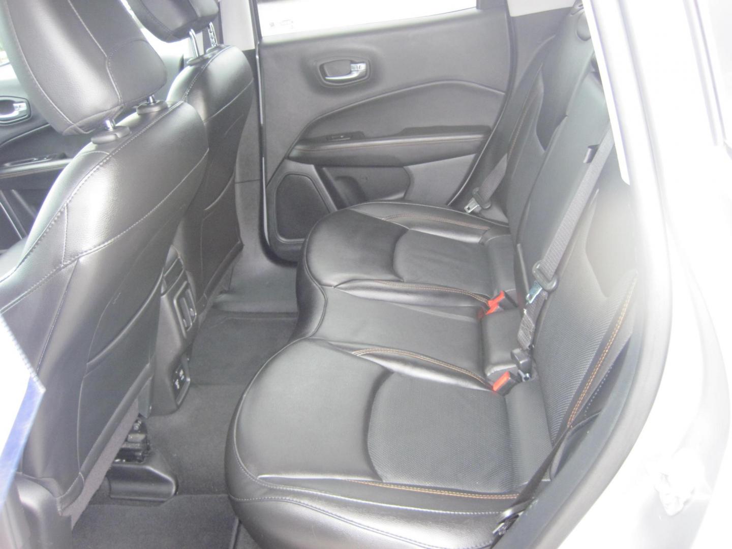 2020 silver /black Jeep Compass Limited 4WD (3C4NJDCB3LT) with an 2.4L L4 DOHC 16V engine, CVT transmission, located at 9530 Old Seward Highway, Anchorage, AK, 99515, (907) 349-3343, 61.134140, -149.865570 - 2020 Jeep Compass Limited come take a test drive - Photo#6