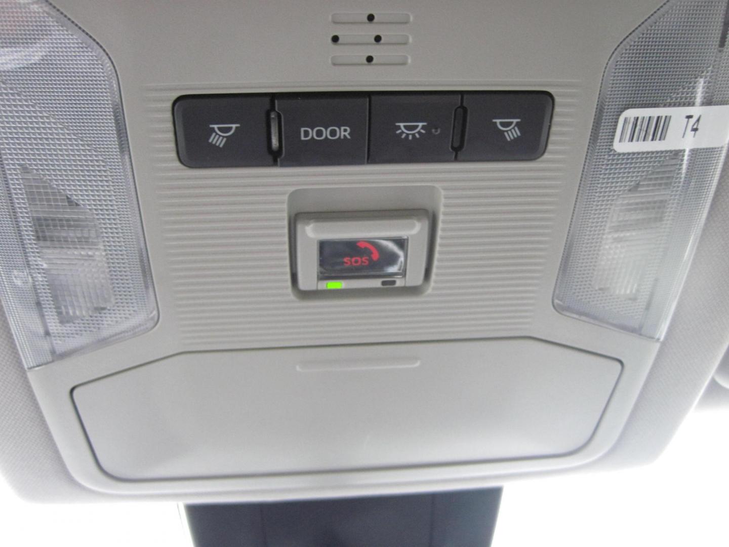 2022 silver /black Toyota RAV4 Hybrid LE (4T3MWRFV8NU) with an 2.5L L4 DOHC 16V HYBRID engine, CVT transmission, located at 9530 Old Seward Highway, Anchorage, AK, 99515, (907) 349-3343, 61.134140, -149.865570 - Low Miles on this 2022 Toyota Rav4 Hybrid LE come take a test drive - Photo#16