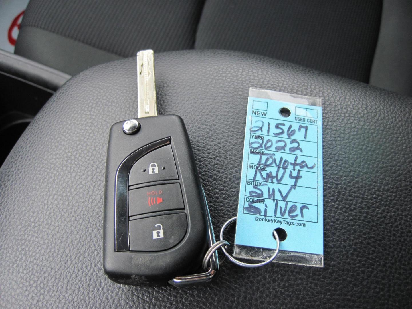 2022 silver /black Toyota RAV4 Hybrid LE (4T3MWRFV8NU) with an 2.5L L4 DOHC 16V HYBRID engine, CVT transmission, located at 9530 Old Seward Highway, Anchorage, AK, 99515, (907) 349-3343, 61.134140, -149.865570 - Low Miles on this 2022 Toyota Rav4 Hybrid LE come take a test drive - Photo#19