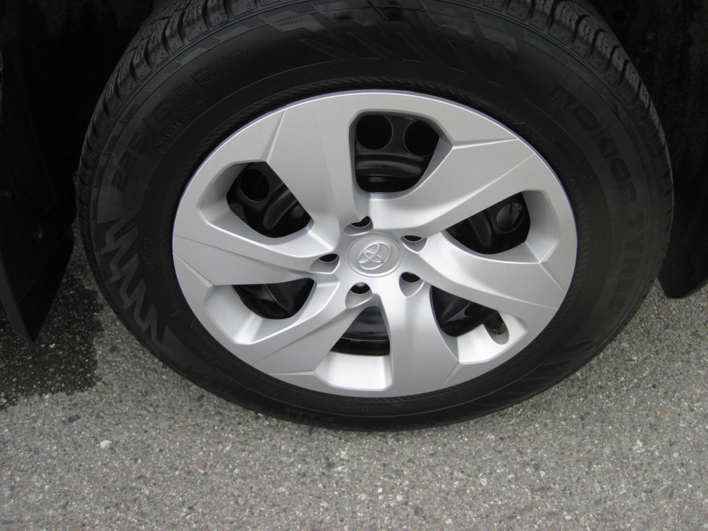 2024 gray /black Toyota RAV4 LE AWD (2T3G1RFV8RC) with an 2.5L L4 DOHC 16V engine, 8A transmission, located at 9530 Old Seward Highway, Anchorage, AK, 99515, (907) 349-3343, 61.134140, -149.865570 - Low miles on this 2024 Toyota Rav4 LE come take a test drive - Photo#3