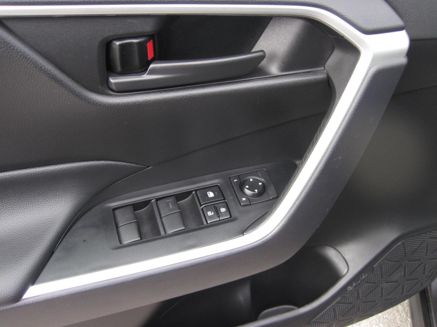 2024 gray /black Toyota RAV4 LE AWD (2T3G1RFV8RC) with an 2.5L L4 DOHC 16V engine, 8A transmission, located at 9530 Old Seward Highway, Anchorage, AK, 99515, (907) 349-3343, 61.134140, -149.865570 - Low miles on this 2024 Toyota Rav4 LE come take a test drive - Photo#9