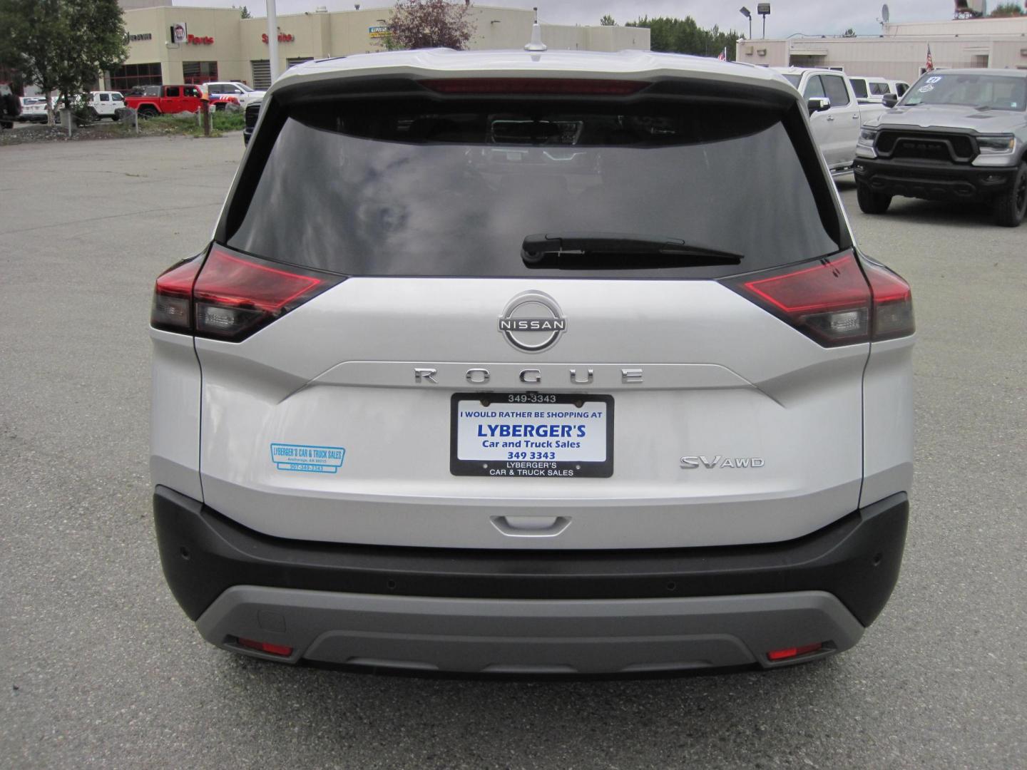 2023 silver /black Nissan Rogue SV AWD (5N1BT3BB4PC) with an 2.5L L4 DOHC 16V engine, CVT transmission, located at 9530 Old Seward Highway, Anchorage, AK, 99515, (907) 349-3343, 61.134140, -149.865570 - Nice 2023 Nissan Rogue SV come take a test drive - Photo#4