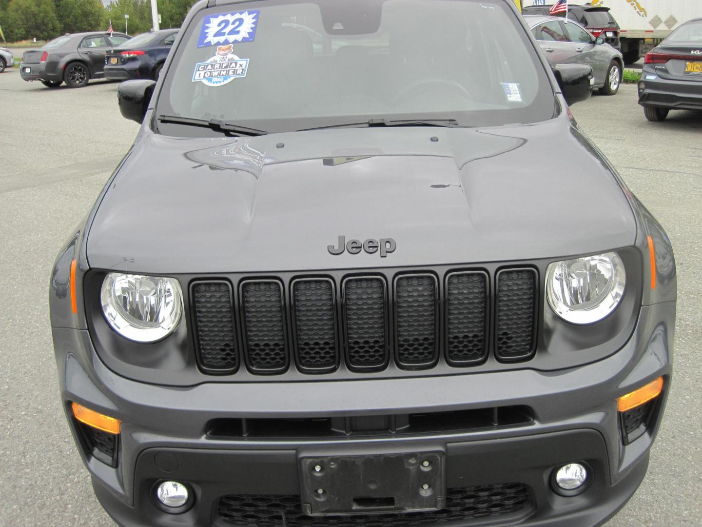 2022 gray /black Jeep Renegade Altitude (ZACNJDE11NP) with an 2.4L L4 DOHC 16V TURBO engine, 9A transmission, located at 9530 Old Seward Highway, Anchorage, AK, 99515, (907) 349-3343, 61.134140, -149.865570 - Low Miles on this 2022 Jeep Renegade Altitude, come take a test drive. - Photo#2